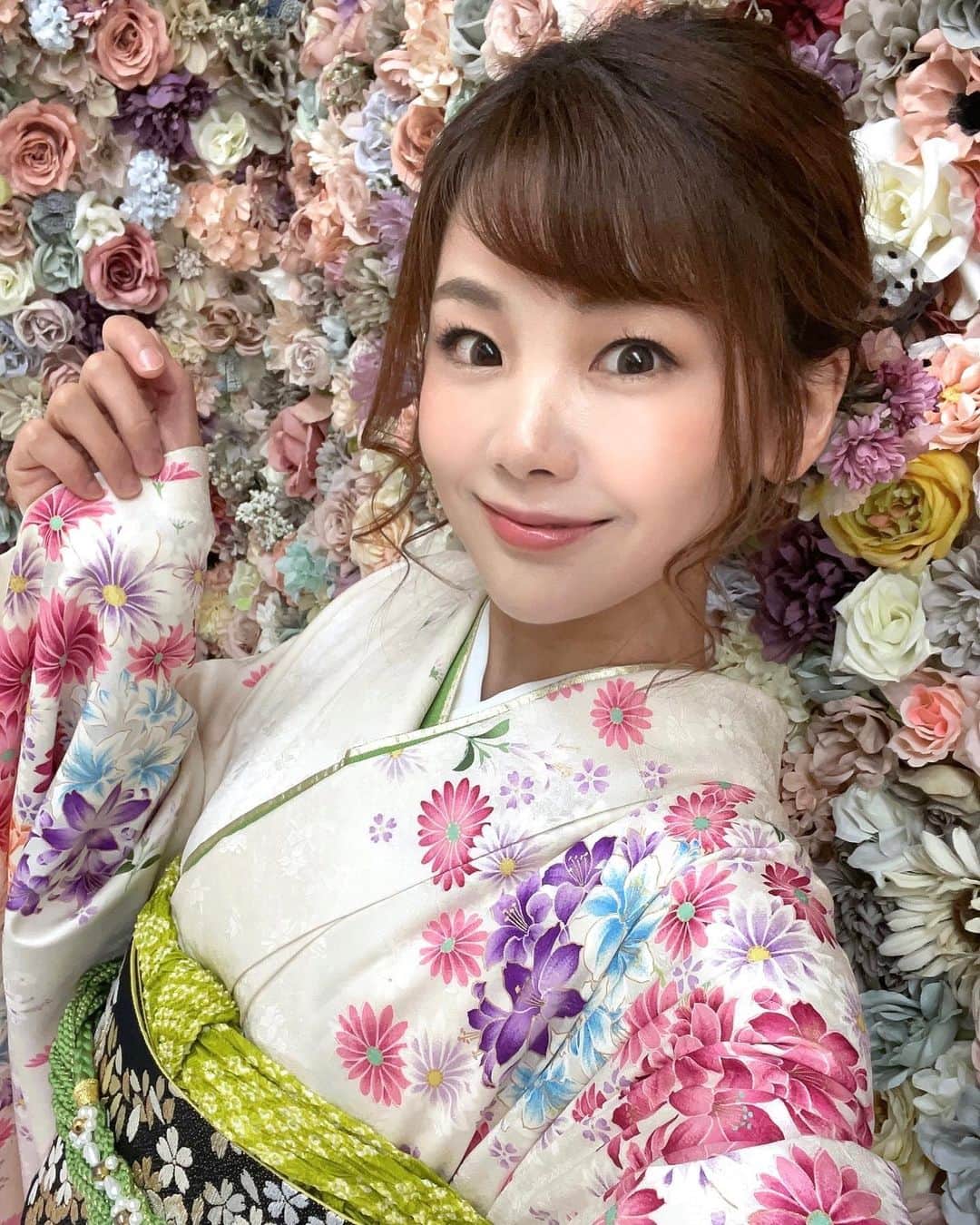 のインスタグラム：「つるりんっとした 透明肌になりたい🥹  肌悩みが多すぎる…💦 キレイパスで悩みに合わせて検索してたら 色んな施術を調べられて楽しくなっちゃった👀 口コミの高いチケットを調べられるし これはとても便利〜🙌✨  友達が大感激していた ポテンツァしてみたいな〜🤔 フォトフェイシャルやピコレーザーで しみそばかすの治療もしたーい💡  事前決済だから追加費用もかからないって とても嬉しいよね....💡  プロモーションコード「f6m2j」で 3000円オフでチケット購入できるよ！💓 2023年10月31日まで！  https://kireipass.jp/ @kireipass_bygmo  #pr #インフルエンサーワークス #美容医療 #美容クリニック #スキンケア」