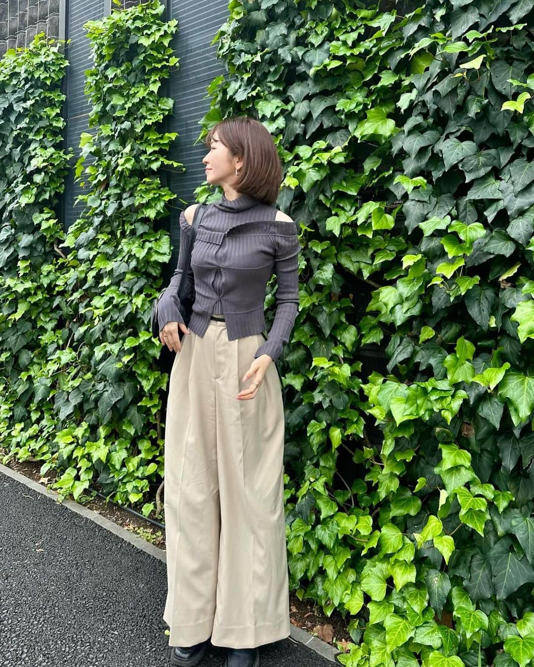 千葉由佳（ちばゆか）さんのインスタグラム写真 - (千葉由佳（ちばゆか）Instagram)「. 🌿🦭🍃  ブランチした日🍽️ @rihka_official の新色を連れて💄」9月28日 21時28分 - chibayuka