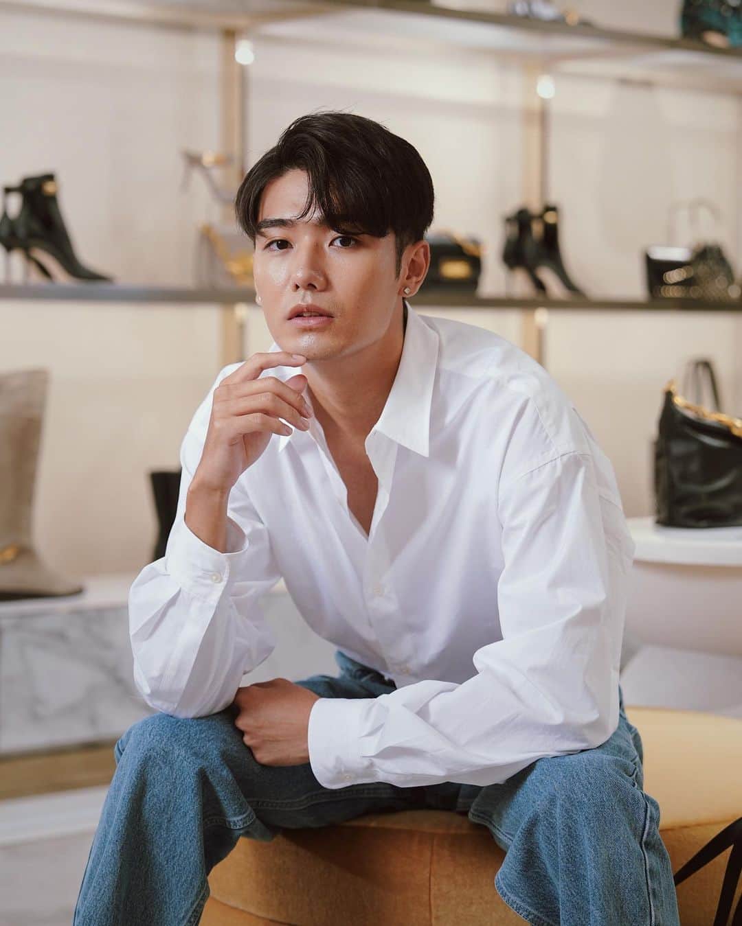 のインスタグラム：「JIMMY CHOO  JIMMY CHOO DIAMONDO コレクションイベントに行ってきました💎  ダイヤモンドの煌びやかな世界観がとても素敵でした！  そして店内ではJimmy Chooのプリクラも撮ることできました📷  皆さんも是非ダイヤモンドコレクションを手に取ってみてはいかがでしょうか💐  @jimmychoo   #JimmyChoo #ジミーチュウ #PR」