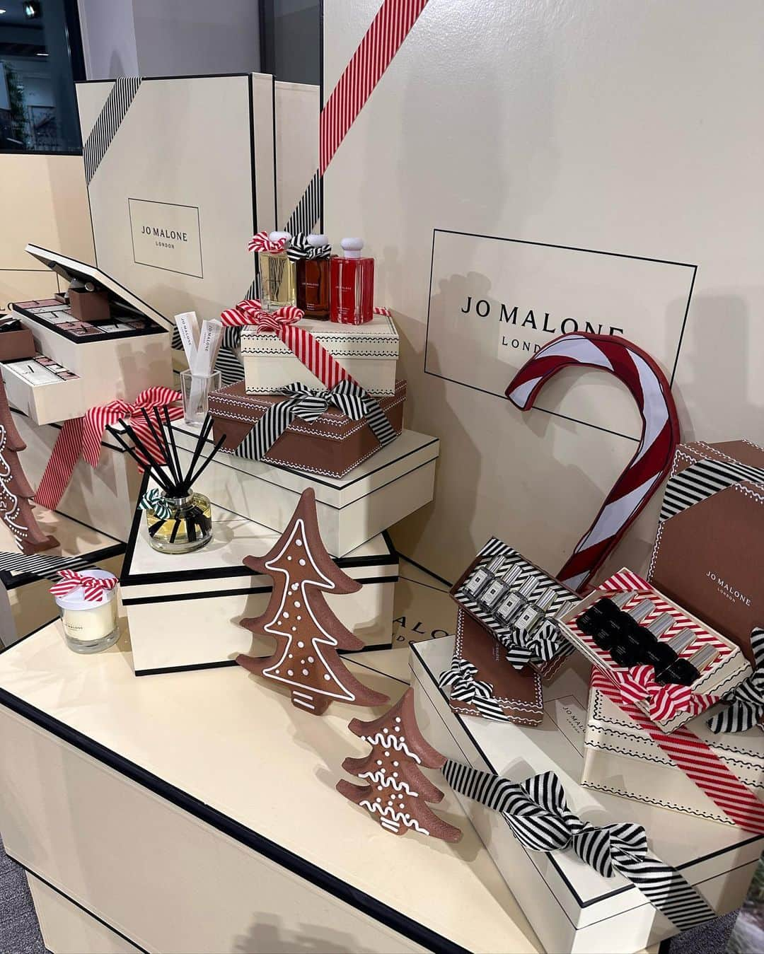 ぷうたんさんのインスタグラム写真 - (ぷうたんInstagram)「JO MALONE LONDON クリスマスコレクションのお披露目会に行ってきました🎄🤍 @jomalonelondon .  冬の主役間違いなし。のジンジャービスケットの香り🍪‪‪❤︎‬ クリスマス仕様でますます冬の訪れを感じ とてもわくわくするような空間でした😌♡ #seasonofscent #ジョーマローンロンドン #ジンジャーブレッドランド」9月28日 21時55分 - puutan_318