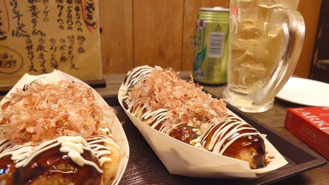 のインスタグラム：「大喜利終わりにたこ焼き打ち上げ！ユニークな話をコソコソとたくさん出来ました！  #ジュンペーアナコンダ」