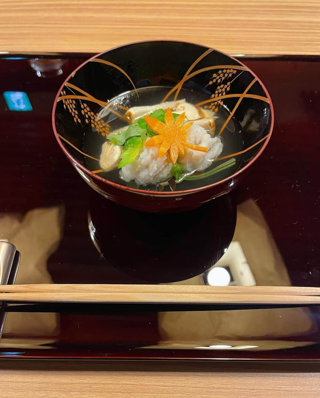 アレンさんのインスタグラム写真 - (アレンInstagram)「【超〜❤️✨デリシャｽ…💋✨👅】 高知に㌃、日本料理🥢のぉ店にノコノコご予約📞✨してｨｯてきたｻﾞﾏｽ〜💖✨💖✨💖 【※めちｧ❣️美味しくて感動した🥺✨✊🥢💕】 奮発😡❣️❣️して、ぉひとり¥16,500円💰✨のコースﾘｧ💖✨にしてみて、 どｩｯ〜なﾝだろｩｯ〜😒😒😒と怪しく思ってたﾝだ㌔、 期待を突き上げてクル💕✨程のぉ味付けと、ボリュームに、たまげて椅子から転げ落ち、仰天腰抜かしたゎえ😰💦💦💦 絶対にまたィキたぃ❣️❣️❣️😡💕✨💋  #アレン様 #高知グルメ #日本料理 #コース料理 #高知カフェ #高知ディナー #懐石料理 #和食ディナー #和食 #高知観光 #整形 #美容 #japanesefood #japantravel #japantrip #japanlife #japanfood #delicious_food #asianboy #sushitime🍣 #cosmeticsurgery #lips #lipfiller」9月28日 22時45分 - allen_japan_official