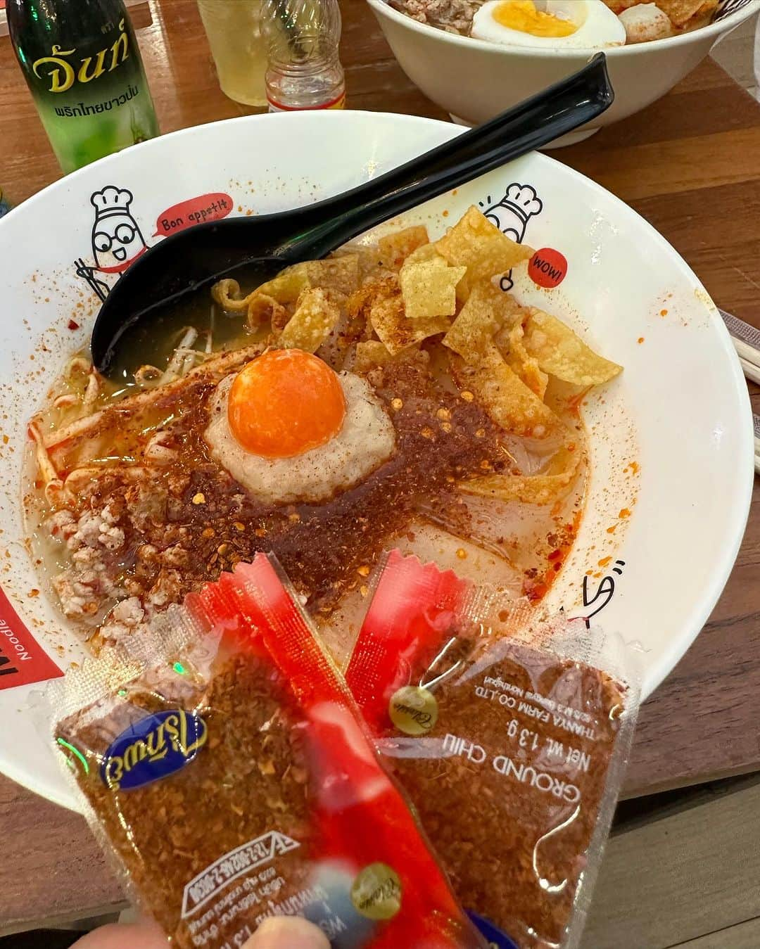 もえのあずきさんのインスタグラム写真 - (もえのあずきInstagram)「タイのバンコクでトムヤムヌードル🍜 麺がめっちゃ太くてぷるぷるもちもち🤤 #タイ旅行 #もえあず#もえあず旅#大食い#激辛ラーメン #タイ料理」9月28日 22時46分 - moeazukitty