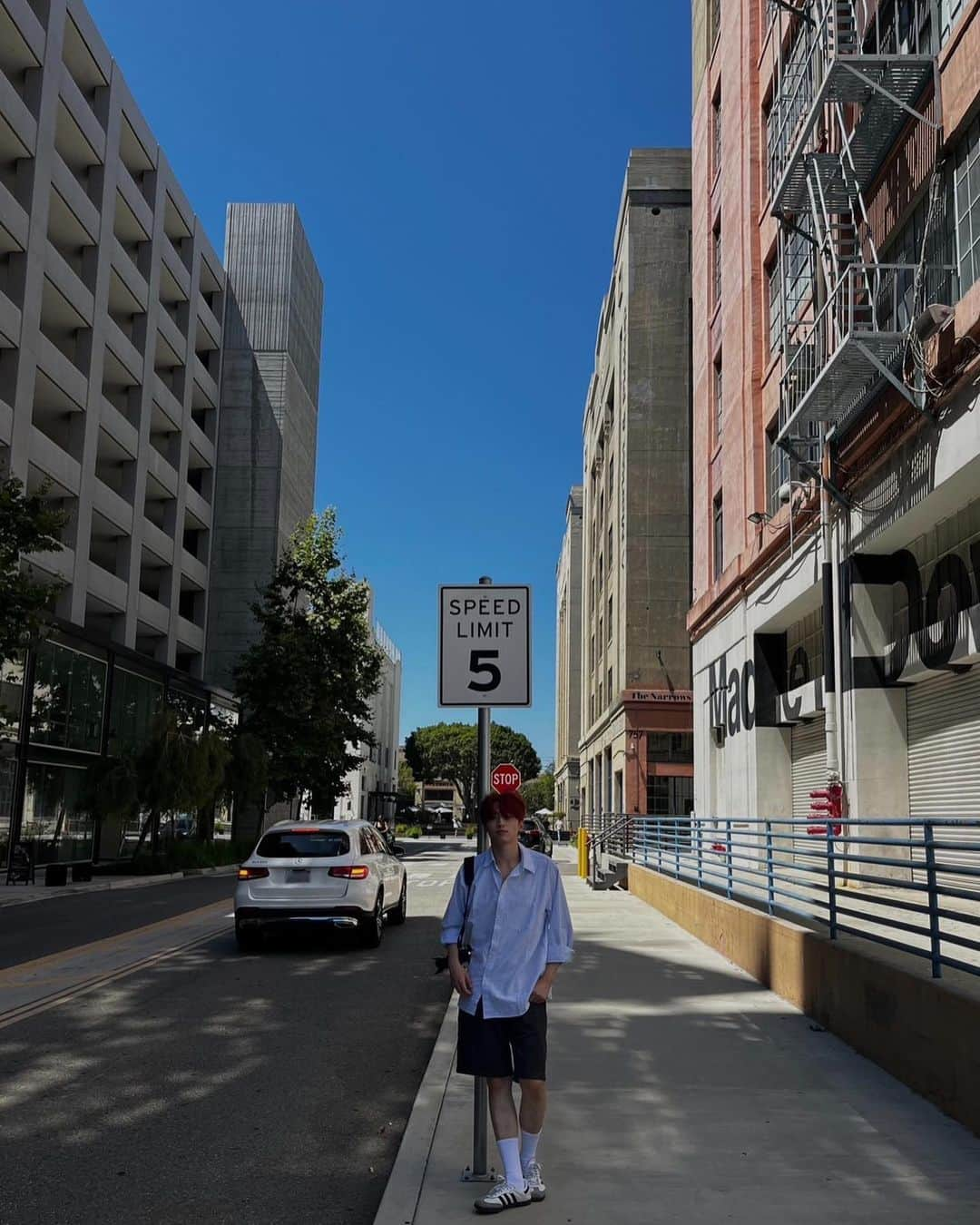 INIさんのインスタグラム写真 - (INIInstagram)「A short break in LA🌴  #INI #許豊凡 #XUFENGFAN #INInstagram」9月28日 22時48分 - official__ini