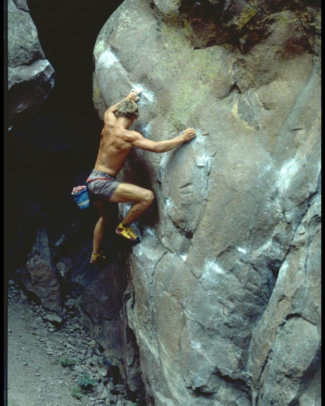ウド・ノイマンさんのインスタグラム写真 - (ウド・ノイマンInstagram)「My first rock climbing trip to the US, forty years ago with @ingoheyland  After climbing not even for one years we felt experienced enough to takle Yosemite bigwalls. The book Yosemite climber and the books and photos of Reinhard Karl was the reason I was fascinated with climbing after all! Our plan was to warm up in the classic areas of the time while hitchhiking across the US. Well, things went not according to plan and it still gives me shivers what careless idiots we were and how easily things could have gone terribly wrong on this trip. From getting robbed by raccoons on the first night to endlessly waiting for a lift, for traveling like we did you have to be young and ignorant. After hideous adventures we arrived Eldorado Canyon were we managed to get caught by violent storms during every climb. In Colorado we also finally realized that we needed a car. We got ourselves a Buick Belair that we drove without insurance to and around California. As you can see, we didn’t have friends (the only camping devices at the time) which, looking back, might have saved us from getting ourselves into even more trouble like for example climbing past the point of no return on Half Dome. I did the climbs and big walls that we attempted more than ten years later and was shocked about our arrogance. The end of the trip we stayed in Joshua Tree where it was way to hot for climbing but I fell in love with the place and made plans to stay for longer, what I did during the winter of 1985-1986, but this is a different story. Let me know if you have questions to the respective photos. Music inspired by the 10-song rotation radio stations played in the summer of 1983. #rockclimbing #adventureofalifetime #yosemitenationalpark #bigwallclimbing」9月28日 22時51分 - _udini_