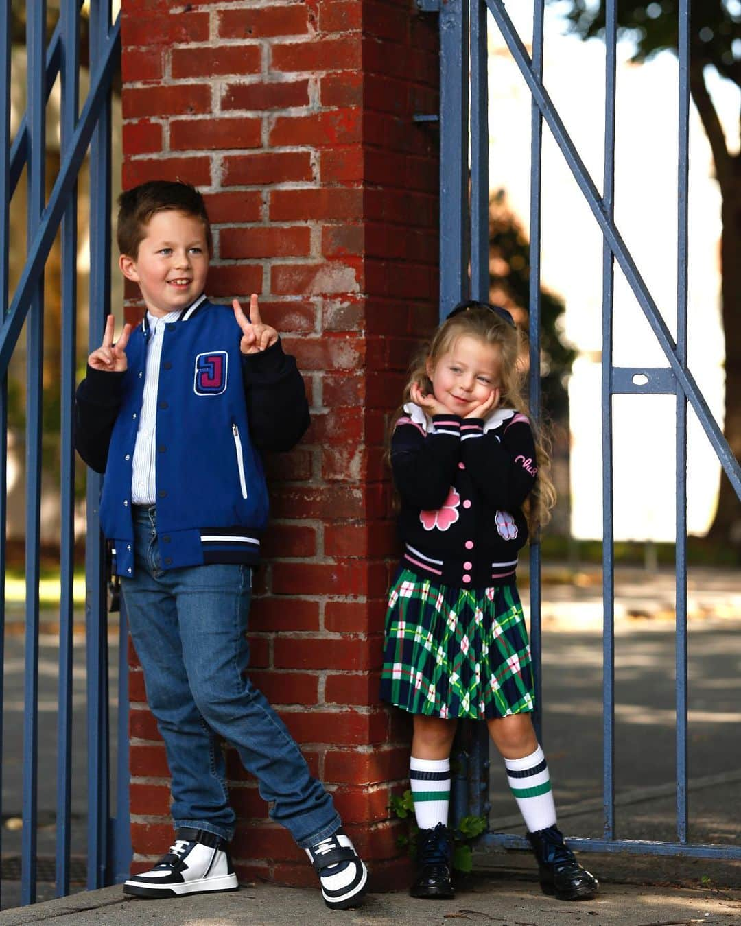 Helena Glazer Hodneさんのインスタグラム写真 - (Helena Glazer HodneInstagram)「Bringing our ultimate A-game in @jacadi_officiel for back-to-school month. This latest collection was inspired by British College Uniforms meets Paris fashion✨   It's a collection that takes me back to being a little girl and visiting Paris for the first time, with my mom. I clearly remember that's the trip that made me fall in love with clothing and the volume it can speak, without saying a word. All the little girls in knee highs and pleated skirts and the boys in their button up shirts and jeans. That memory left such a mark and now we've come full circle with this collection. #Jacadi #FrenchElegance #SoChicForSchool.」9月28日 23時03分 - brooklynblonde1