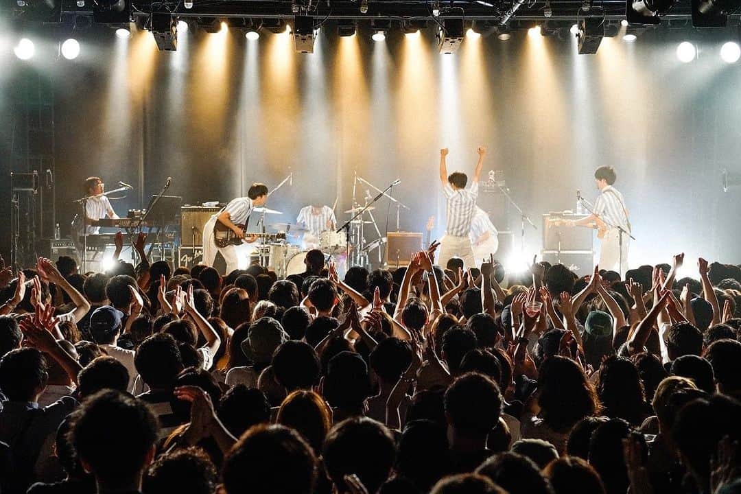 のインスタグラム：「初日！！！🌟 東京：LIQUIDROOMにお越しいただいたみなさん、ありがとうございました✌️✌️✌️次回は１０月１日（日）神奈川：Yokohama Bay Hallです👻【前売り券 SOLD OUT!! 】 会場でお会いしましょう🙌  Photo by @asmnbok」