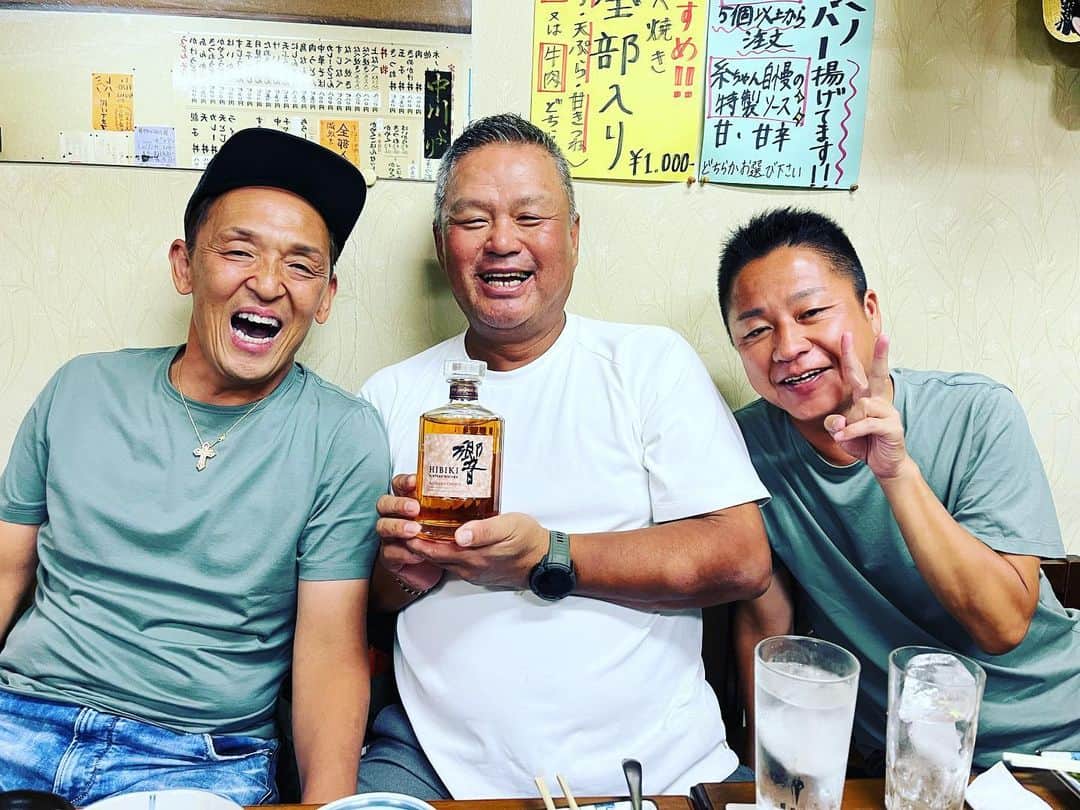 金村義明のインスタグラム：「環境整備21社長田畑兄 手束商事社長てっちゃん 京都の愉快な仲間達 有難うございました！ 沢山のプレゼント🎁 感謝🙇🙇🙇🙇🙇🙇🙇」