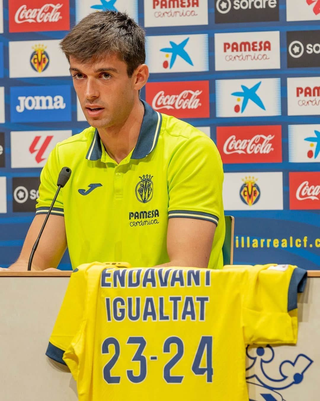 ビジャレアルCFさんのインスタグラム写真 - (ビジャレアルCFInstagram)「¡Pistoletazo de salida a Endavant Igualtat 2023/24 🎉!  El Villarreal CF ha celebrado un acto de inauguración en el Estadio de la Cerámica junto a las asociaciones participantes en el programa  #Endavant 💛」9月28日 23時28分 - villarrealcf