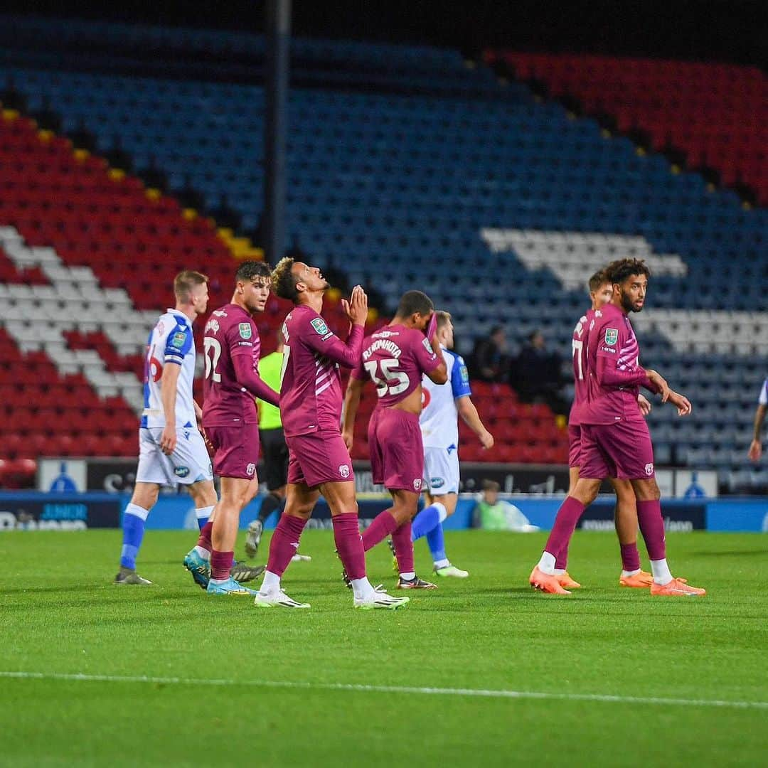 カラム・ロビンソンのインスタグラム：「Disappointing way to go out of the cup but pleased to be back in the goals. All focus back on the league this weekend 👊🏽 #CardiffCity」