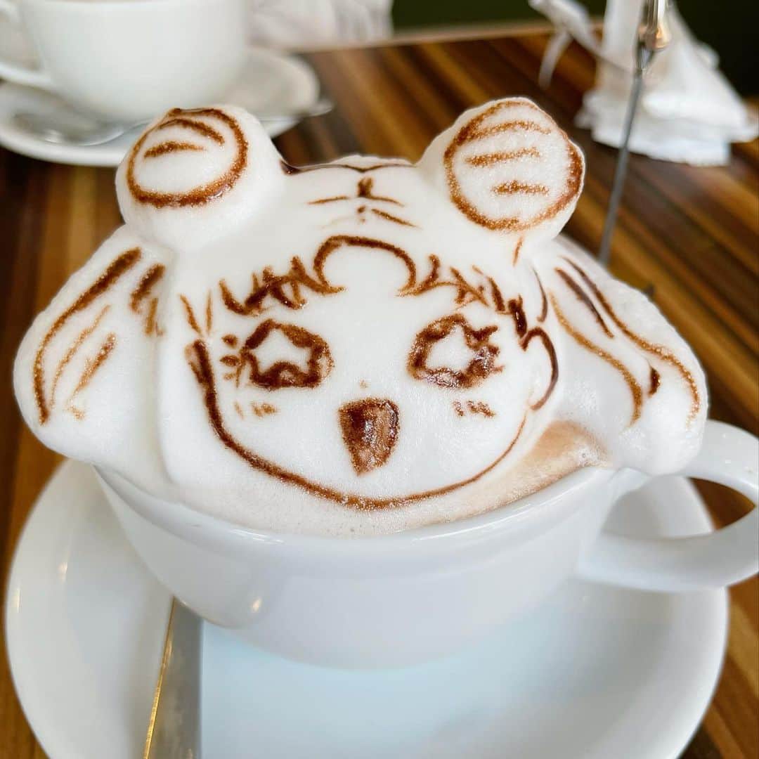 Sailor Moonさんのインスタグラム写真 - (Sailor MoonInstagram)「✨🌙 I’m still obsessed with my Sailor Moon latte from @cafe_reissue! Swipe to see the inspo! 🌙✨  #sailormoon #セーラームーン #harajuku #latte #japan #tokyo」9月28日 23時52分 - sailormoon_sc