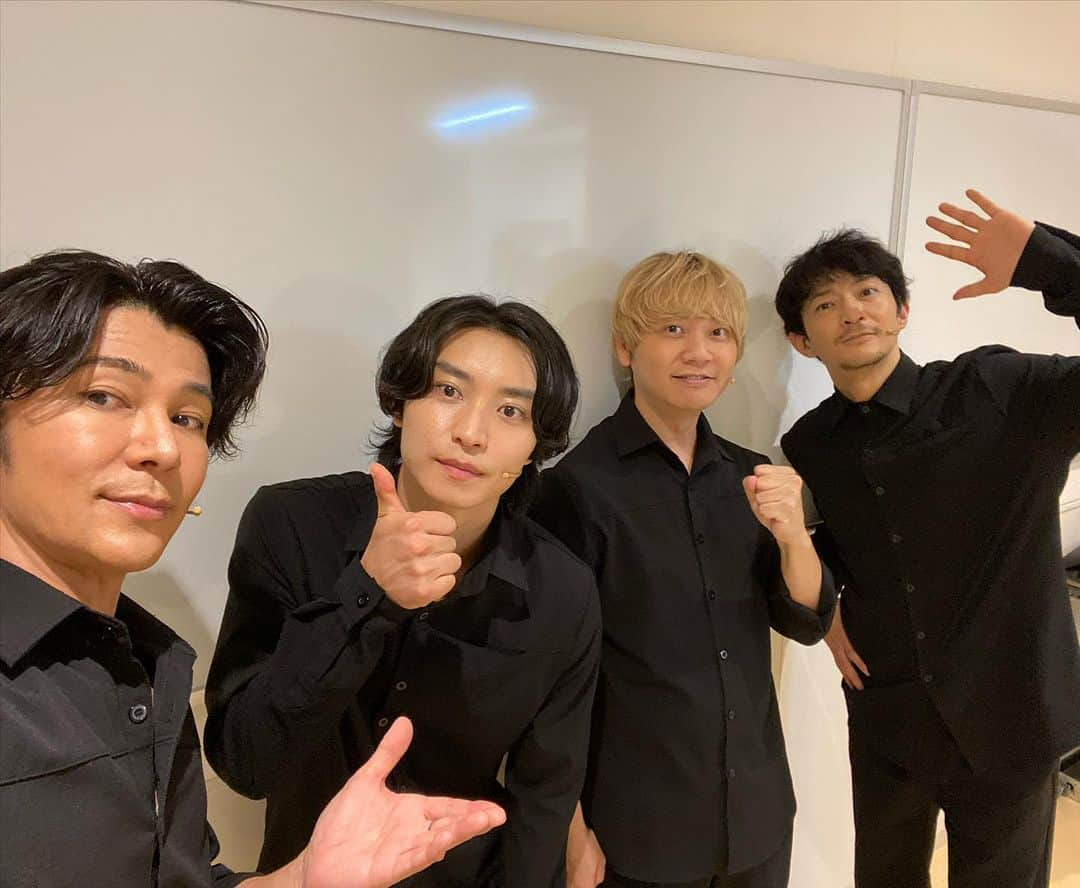 武田真治のインスタグラム：「2023.9.28. #東京建物BrilliaHALLにて『#アドレナリンの夜』無事上演できました！ 日々キャストが変わるこの演目は、今日の第５夜が、僕らにとって初日で千秋楽…いやぁ~緊張したぁ💦 そして怖かったぁ🥶 ご観劇頂いた皆様、大丈夫でした？ 怖かったよねぇ？？　 リハーサル、ゲネプロ、本番という濃い一日一緒過ごした僕らは、まさに劇団⁈  #阿部顕嵐 さん #津田健次郎 さん #林勇 さん、またよろしくお願いします٩(^‿^)۶ #武田真治」