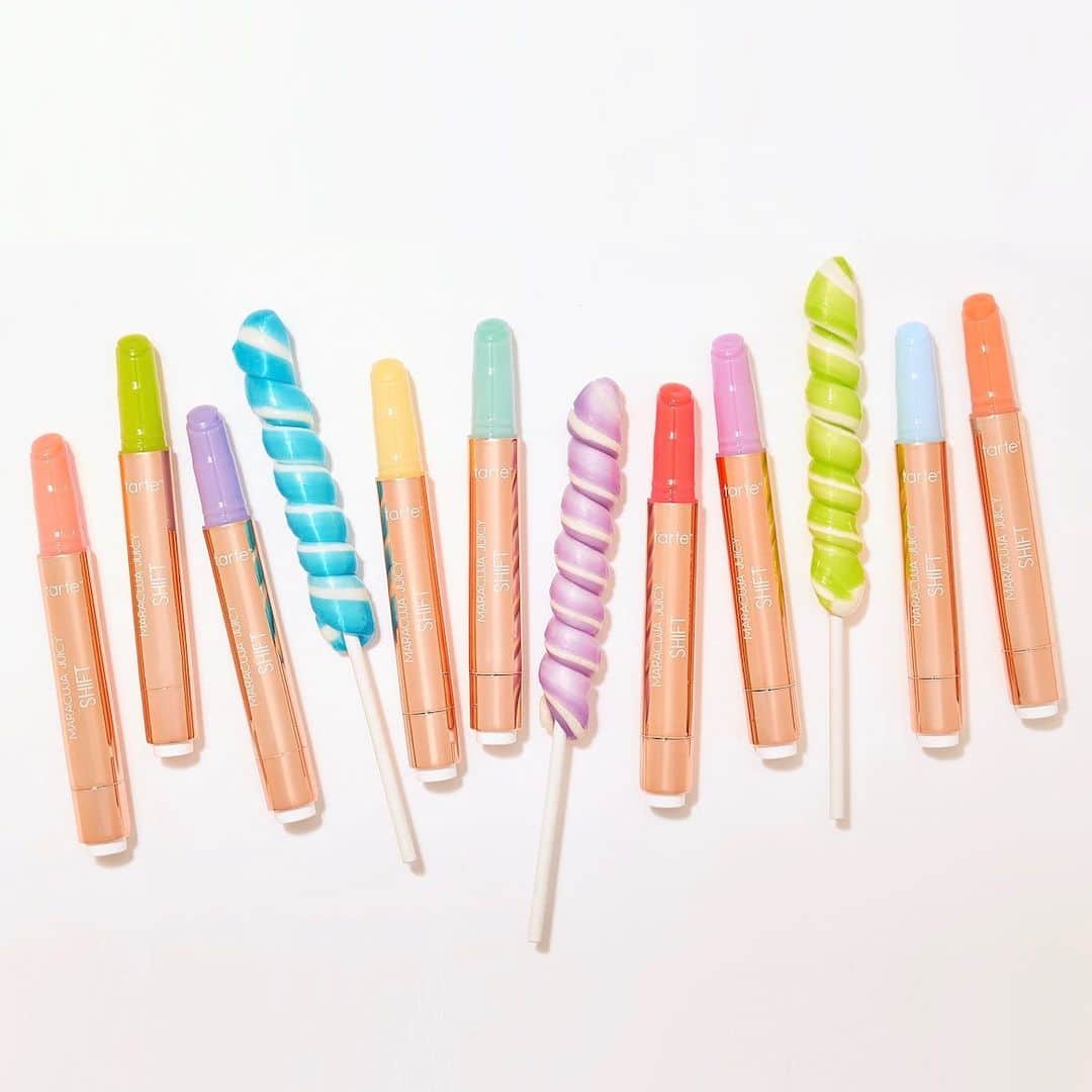 Tarte Cosmeticsさんのインスタグラム写真 - (Tarte CosmeticsInstagram)「Shift just got real. 🫢 Our maracuja juicy shifts now come in 9 NEW pastel shades! Formulated with pH-powered technology, each plumping gloss-balms shifts to your same custom shade of pink every time! 💜  Run to tarte.com to shop the shift in your fav color today!   #tartecosmetics #rethinknatural」9月29日 0時12分 - tartecosmetics