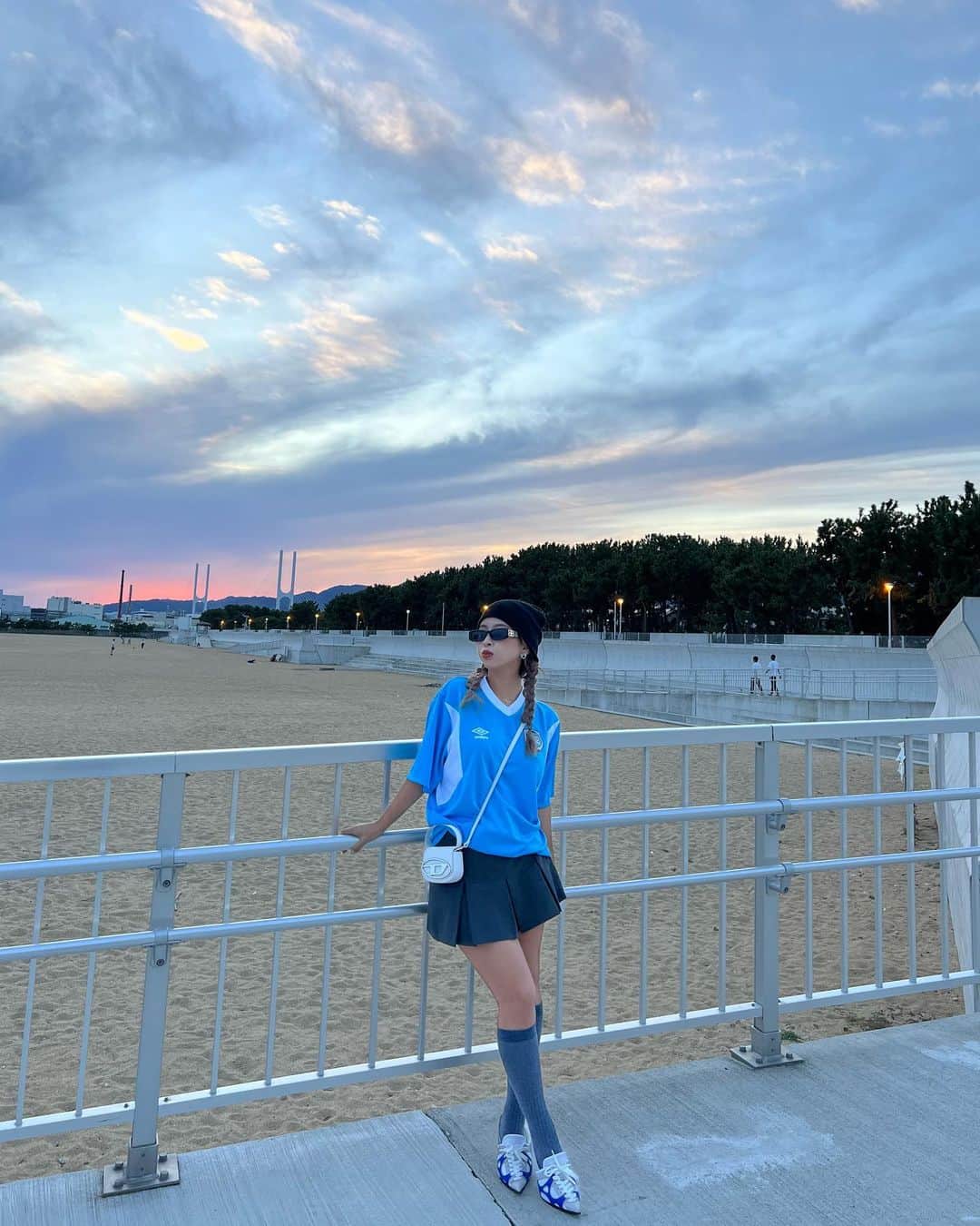 のインスタグラム：「_  根っからの温かさを感じれる人とは 一生関わっていきたいなと思うし、 そこの価値観ってなぎさにとって すごい大切なものって感じる、最近☁️  人との関わり方って人それぞれやからこそ 自分が大切にしたいと思う人は 一生大切にしていきたい🪐✨」