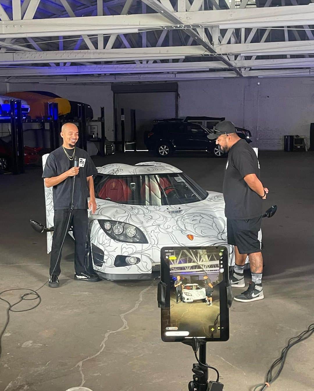 ジェームス・ジーンさんのインスタグラム写真 - (ジェームス・ジーンInstagram)「Would you like a chance to win a limited poster and two Leens customs pins from our 2021 James Jean Fastest Art Cars  campaign? Here's the scoop: In 2021, we had the incredible opportunity to collaborate with renowned artist @jamesjeanart , who adorned Ruthie, the world record car, and Big Brother CCX with his original artwork.  What was originally intended as a one-month display turned into a year-long project, generating significant awareness for the @festivalofchildrenfoundation  Today, we want to highlight two remarkable organizations with important causes: 1. @festivalofautomobiles is organizing an event on October 21st to raise funds for the widows of firefighters, featuring their first annual car show. 2. Savour  is actively fighting hunger issues through their limited products. To support these worthy causes, we are giving away a very limited artist proof poster of the James Jean art cars created by @leenscustoms for Collectors Club along with exclusive custom pins from the 2021 campaign that are very limited. All you have to do is follow @festivalofautomobiles and request a follow at @savoureyewear . The winner will be announced on 10/21. Also, make sure to keep following them for more updates on how to win a piece of the actual wrap that @wraplegends used for the record car campaign. . Images: 1. @jamesjeanart at home with Ruthie and Big Brother. 2. Ruthie and Big Brother @ancillarystudios  3. Worlds fastest art cars @ancillarystudios  4. Worlds fastest art cars at @periodcorrect  5. Jerome from @wraplegends promoting Big Brother at @hotwheelsofficial . 5. Will from @wraplegends going live with Collectors Club and @leencustoms promoting the Art cars.」9月29日 0時31分 - jamesjeanart
