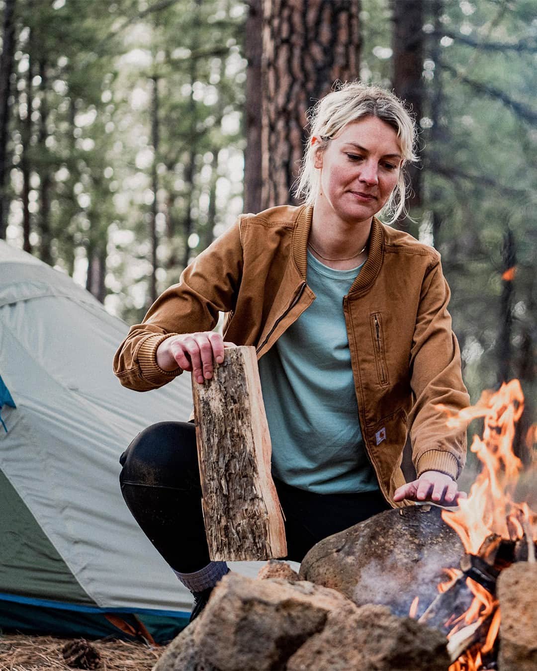 カーハートのインスタグラム：「Layer-up season is approaching. Will you be squared away?  #Carhartt」