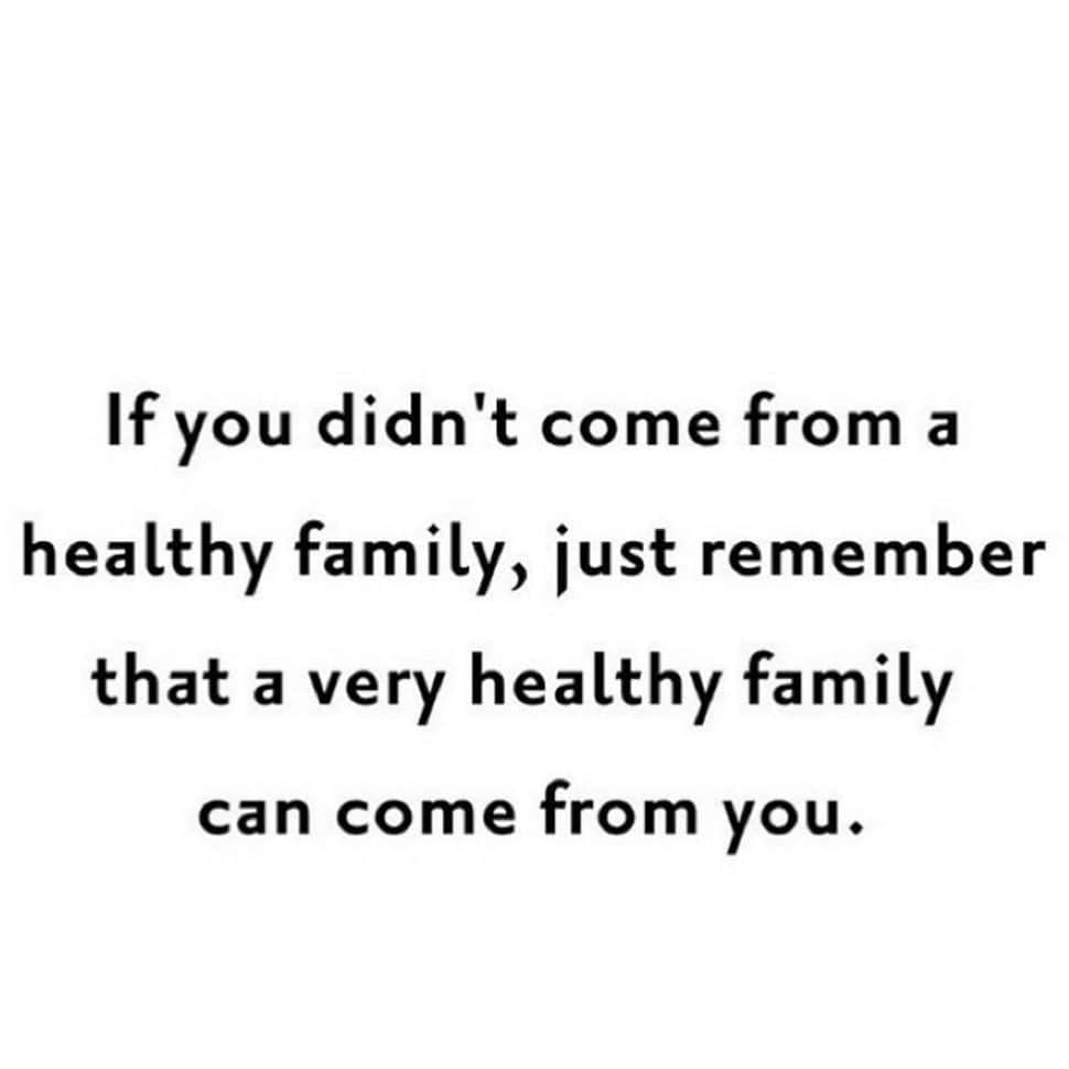 ジェマ・アトキンソンのインスタグラム：「I love this. You can break the cycle for your family and create new habits that you know will help them thrive. I heard a story once about two brothers with an alcoholic father. One of them became an alcoholic themselves stating that, he saw his dad drink everyday and despite the damage it caused he didn’t know any different. The other brother never touched alcohol in his life stating that, I saw my dad drink everyday and saw the damage it caused so I wanted different. There’s always different paths we can take. It’s not always an easy path, but it’s there. Be it with our relationship with ourselves or with others.  Hats off to anyone trying to better themselves and their family. Keep going! 🙌🏼❤️」