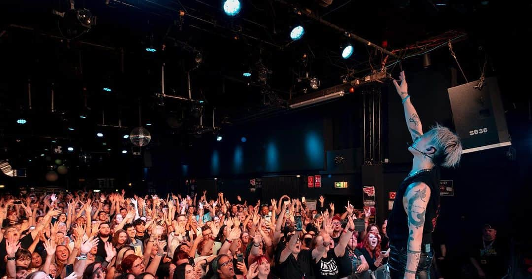 MIYAVI（石原貴雅）さんのインスタグラム写真 - (MIYAVI（石原貴雅）Instagram)「Danke schön, Berlin!   Another packed show in #Berlin, #Germany 🇩🇪  You've been incredibly kind to us, Europe. We're past the halfway point of this tour now. We hope you'll stay energized and engaged with us until the very end!  ON TO: #Bochum  We’re still here Germany!! Let’s have another great show together ✨  photo by: @ix.dan.video」9月29日 1時09分 - miyavi_staff