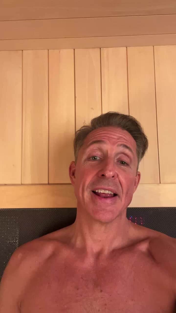 デイヴ・アスプリーのインスタグラム：「Big Q&A on infrared sauna!」