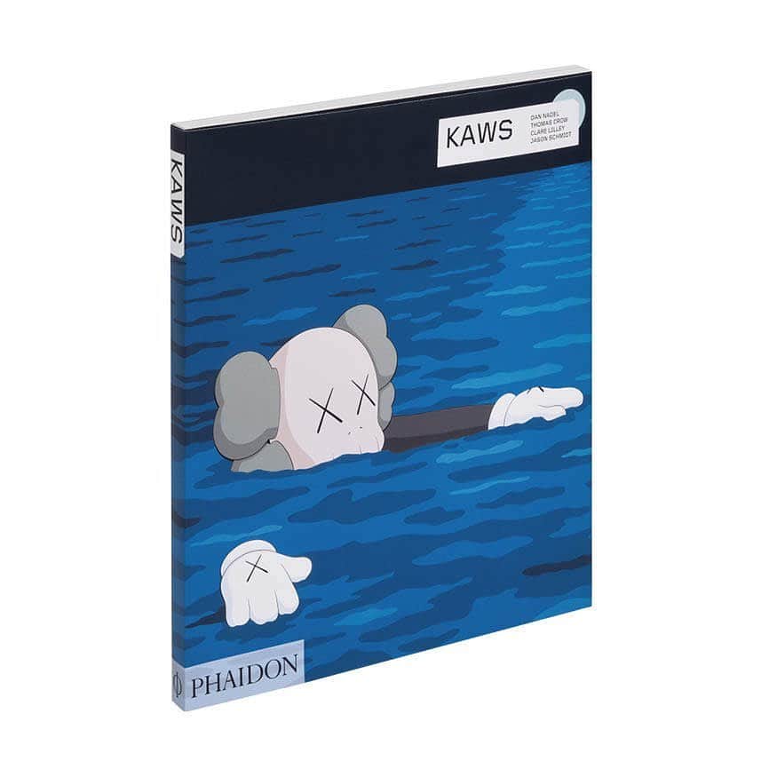 KAWSONEのインスタグラム：「For one night only, KAWS will be at MoMA signing copies of the new book “KAWS (Contemporary Artist Series)” in the Museum Store, adjacent to the Museum lobby, on Monday, October 2, from 6–8pm. The book is the most comprehensive study on one of contemporary art’s most influential and much-loved forces. “KAWS” spans the many chapters of the artist’s career, from his formative years tagging walls and billboards to his expansion into painting, sculpture, drawing, product design, and AR. ‌ The list for this event is now closed.   Space for this event is limited. Signing is time permitting and only available for one book. Book must be purchased at the Museum Store at the time of the event.」