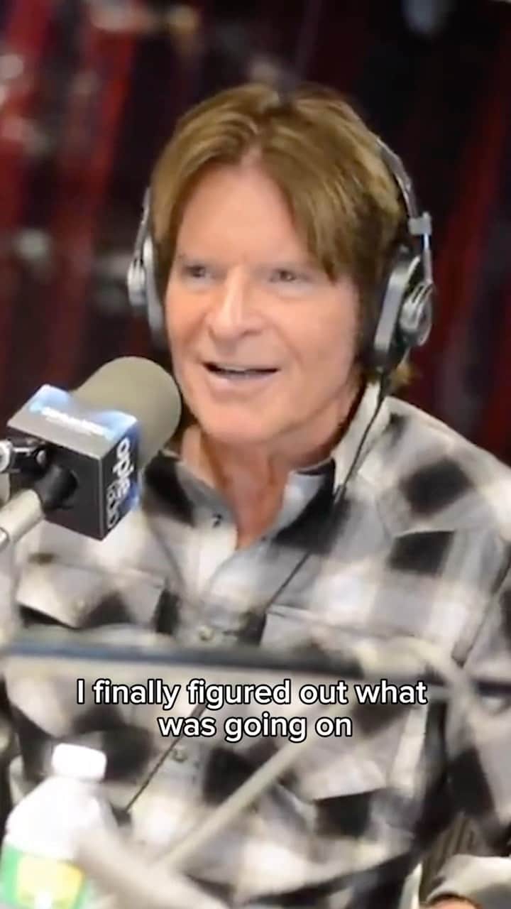 ジョン・フォガティのインスタグラム：「John on @opieradio talking about what it was like to start playing shows again 🤘🏼  Come see John at an upcoming show! Tickets are available now at johnfogerty.com 🎫」