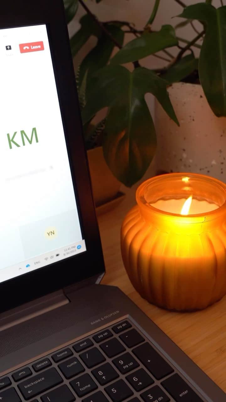 Microsoftのインスタグラム：「Fall ASMR is the coziest ASMR.🕯️😌」