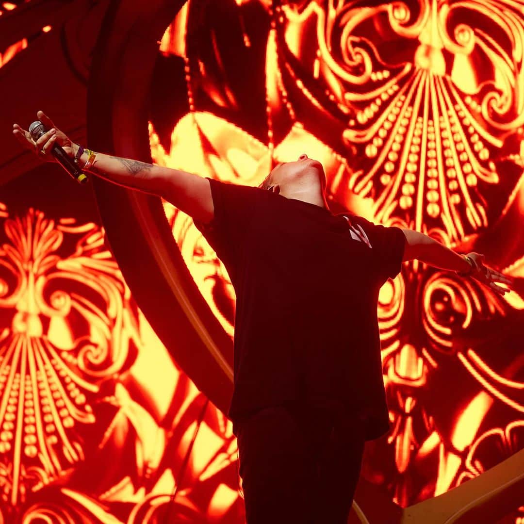 ジョン・ニューマンさんのインスタグラム写真 - (ジョン・ニューマンInstagram)「Closed @tomorrowland presents @ushuaiaibiza last night! Thankyou every single one of you for your energy and love!!! Love you guys x」9月29日 1時54分 - johnnewmanmusic