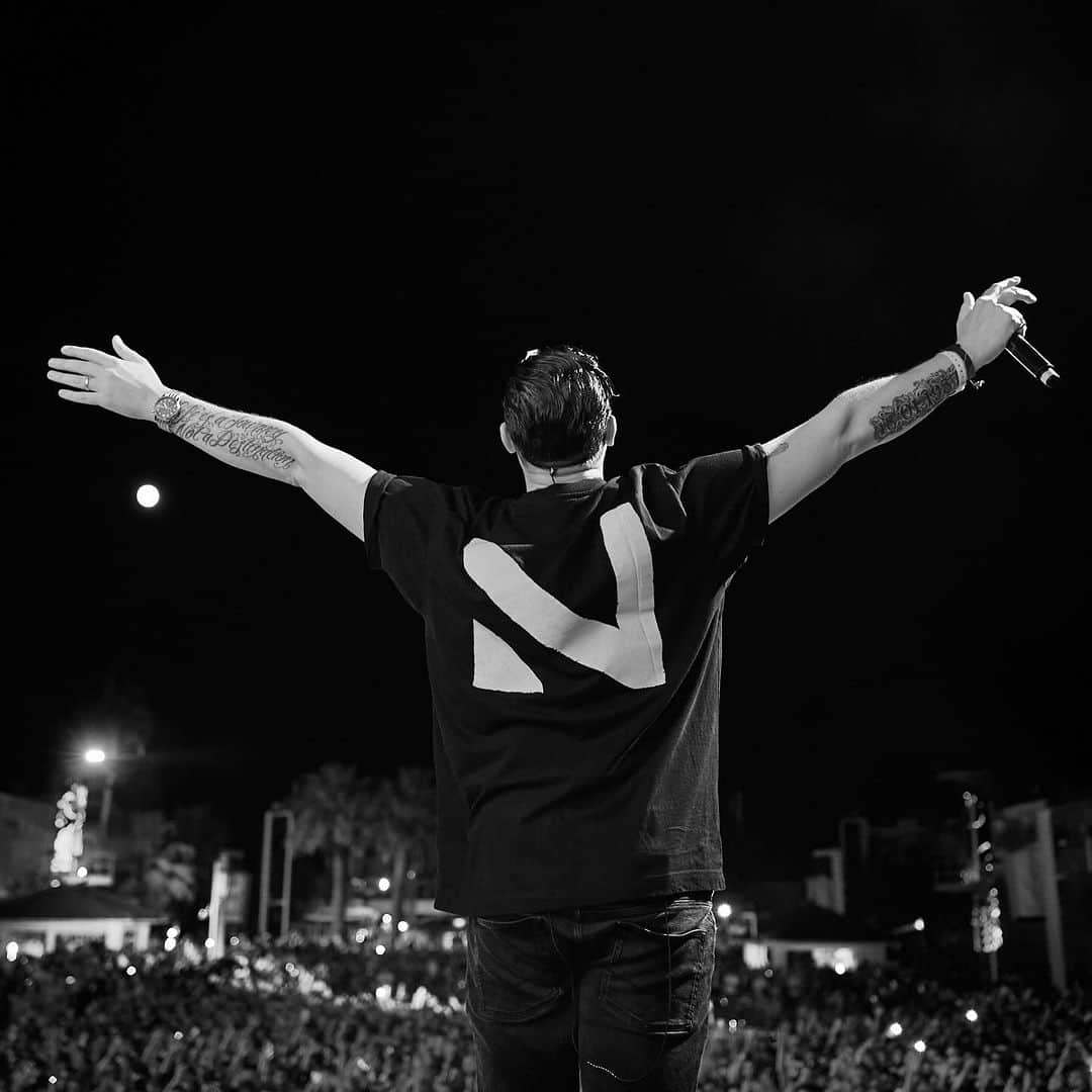 ジョン・ニューマンさんのインスタグラム写真 - (ジョン・ニューマンInstagram)「Closed @tomorrowland presents @ushuaiaibiza last night! Thankyou every single one of you for your energy and love!!! Love you guys x」9月29日 1時54分 - johnnewmanmusic