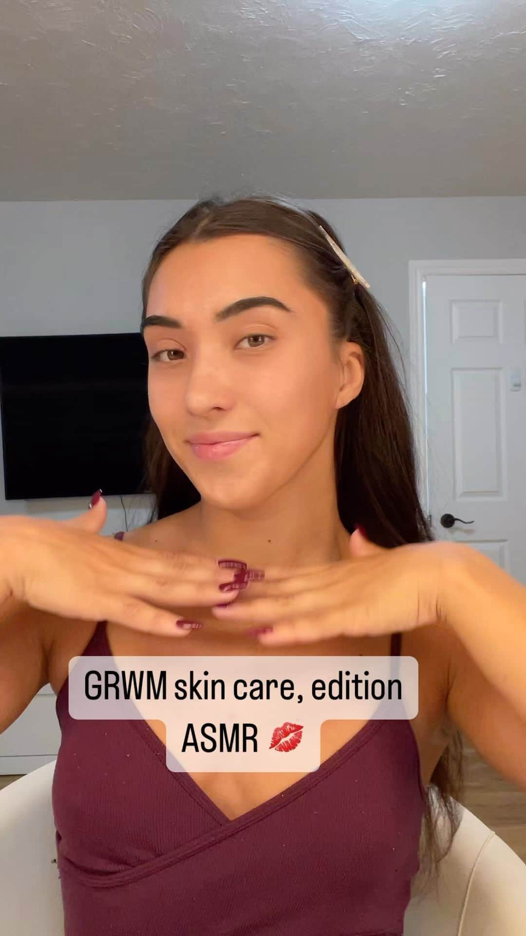 ガブリエル・デールマンのインスタグラム：「GRWM skin care, edition also  tried my best to do ASMR 😋 #GRWM #ASMR」