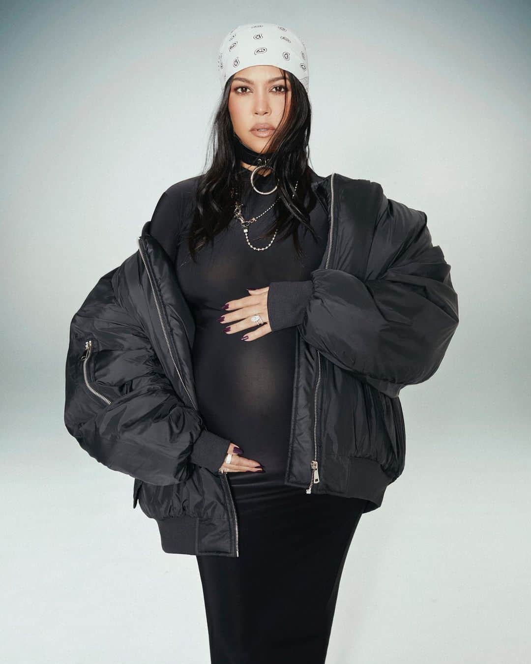 コートニー・カーダシアンのインスタグラム：「Boohoo by Kourtney Kardashian Barker second collection now live 🖤 Shop inclusive style with purpose, limited edition in sizes 2-22」