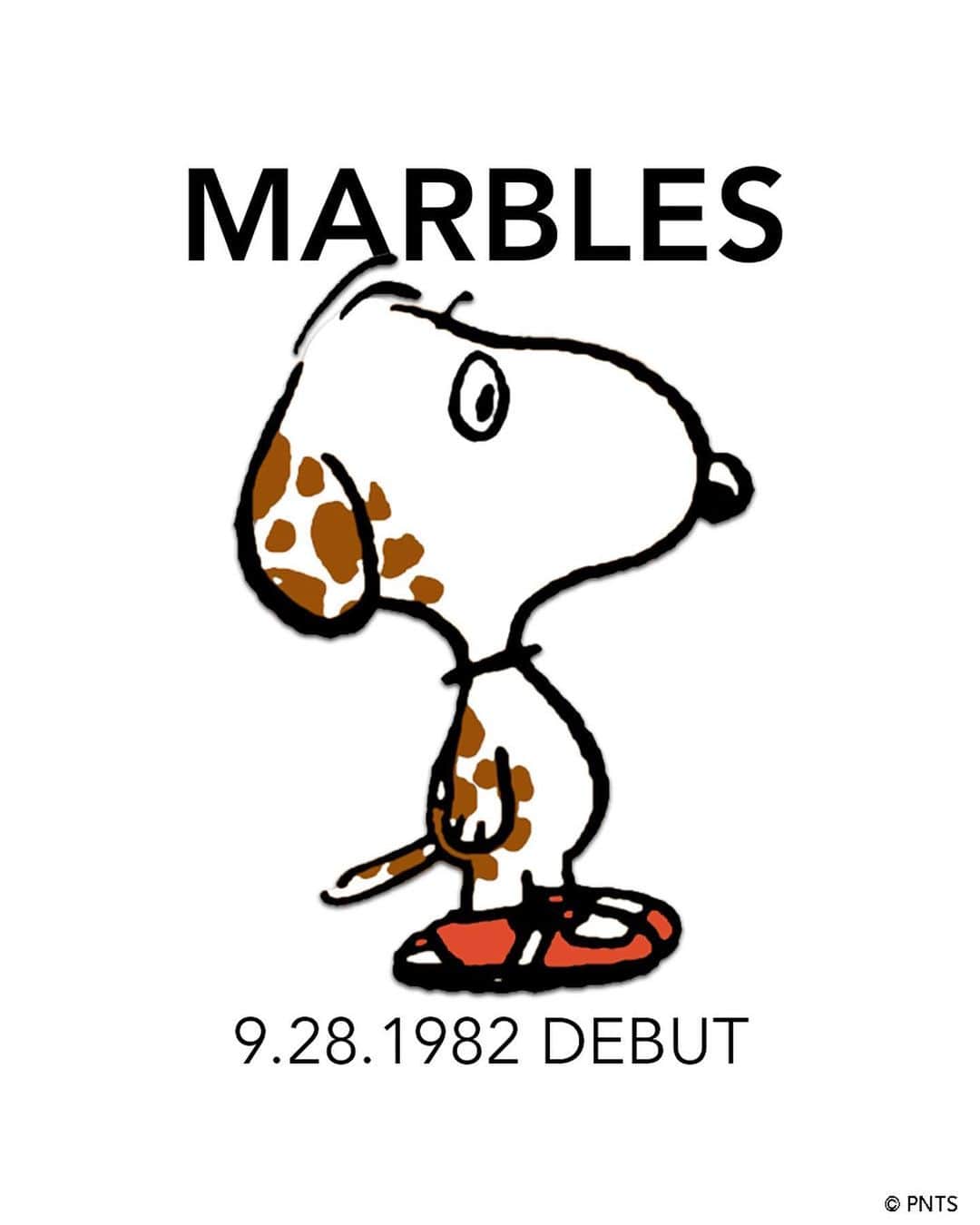 スヌーピーのインスタグラム：「🐾 Today is #MarblesDay! Snoopy’s “long-lost” brother Marbles made his Peanuts debut on this day in 1982.   👟 Marbles wears sneakers and is most easily identified by his spots. Known as “the smart one in the family,” Marbles enjoys his research projects and is never quite sure what to make of Snoopy and his Flying Ace adventures. His only appearance in the comic strip is during this 1982 storyline, where he ultimately leaves the neighborhood. ⁠ The Peanuts comic strip shared here was first published on October 1, 1982.   📷: 1. Marbles Bag, ©Determined Productions, Inc. and Familiar Dept. Stores; 2. Marbles Plush, ©1992 Determined Productions, Inc.」