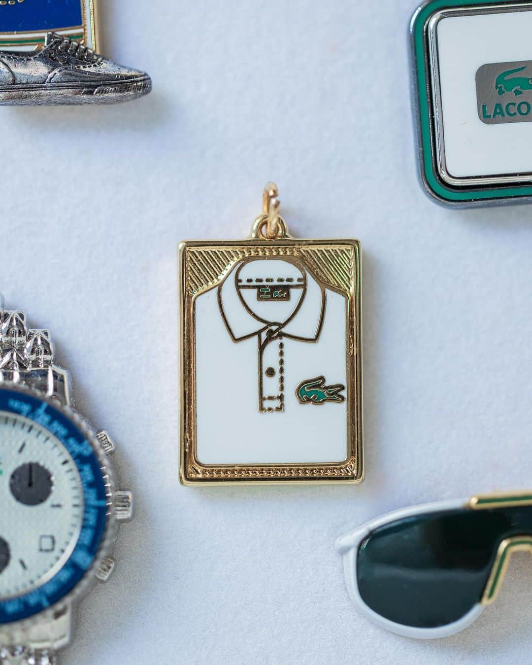 Lacosteさんのインスタグラム写真 - (LacosteInstagram)「The 90 years celebration continues during Paris Fashion Week at the Lacoste Vintage Shop 🐊 Find unique vintage clothes, girolles cap reeditions and deadstock pieces curated by @bleumode  New arrivals every day.  Open 29/30 sept - 83 rue de Turenne 📍 Paris.  12-8 pm - free entrance.」9月29日 3時13分 - lacoste