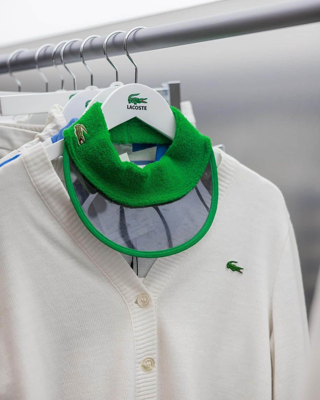 Lacosteさんのインスタグラム写真 - (LacosteInstagram)「The 90 years celebration continues during Paris Fashion Week at the Lacoste Vintage Shop 🐊 Find unique vintage clothes, girolles cap reeditions and deadstock pieces curated by @bleumode  New arrivals every day.  Open 29/30 sept - 83 rue de Turenne 📍 Paris.  12-8 pm - free entrance.」9月29日 3時13分 - lacoste