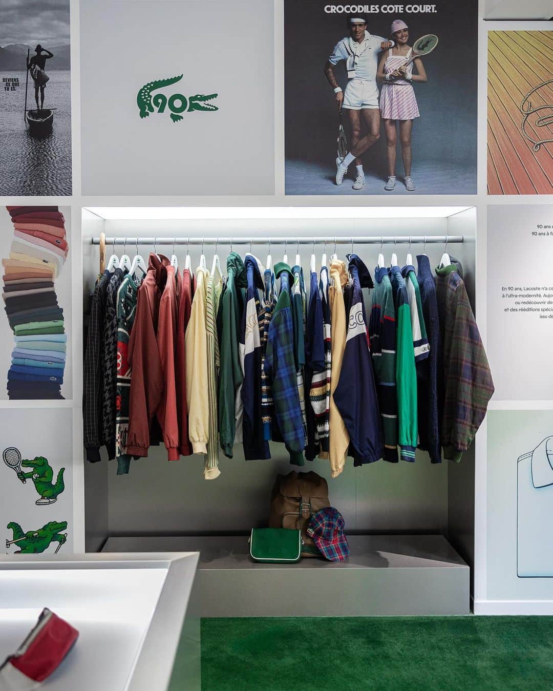 Lacosteさんのインスタグラム写真 - (LacosteInstagram)「The 90 years celebration continues during Paris Fashion Week at the Lacoste Vintage Shop 🐊 Find unique vintage clothes, girolles cap reeditions and deadstock pieces curated by @bleumode  New arrivals every day.  Open 29/30 sept - 83 rue de Turenne 📍 Paris.  12-8 pm - free entrance.」9月29日 3時13分 - lacoste