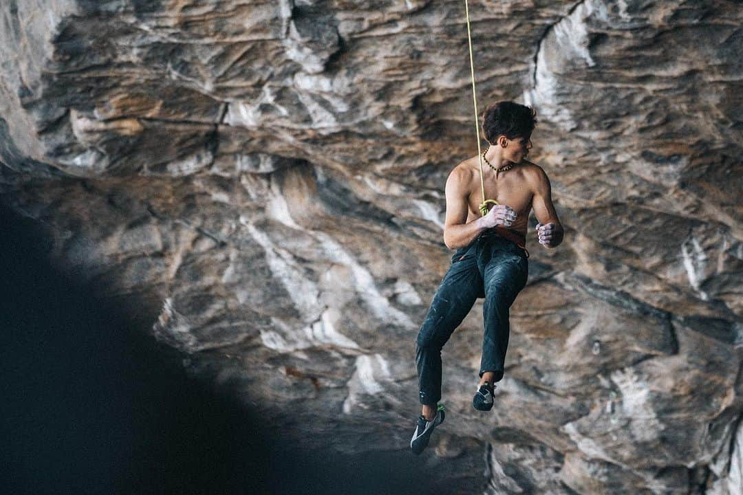 ドメン・スコフィッチさんのインスタグラム写真 - (ドメン・スコフィッチInstagram)「🇳🇴 Flatanger #3 was a total blast 💥   Hype for climbing hasn’t been that high for quite a while 🔥  📸 by Nodum sports / @moritz.klee」9月29日 3時42分 - domen_skofic