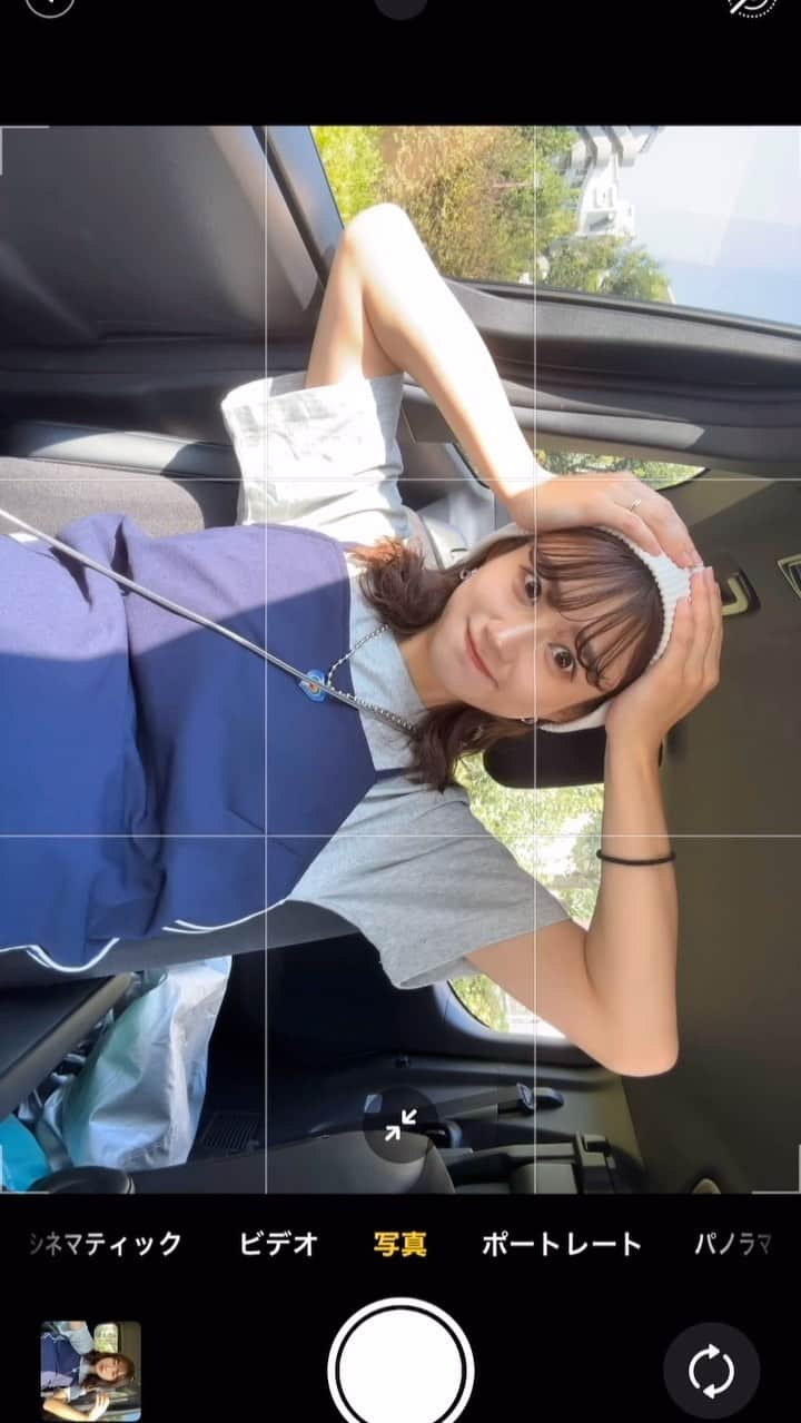 田南瑠衣のインスタグラム：「ただただニット帽を被り直してる所を iPhoneの内カメで確認するワタシ📱❤️🎬 #ニット帽 #妊婦コーデ #マタニティコーデ #ヘアアレンジ #男の子ママ #ママコーデ #instagram #instagood #instadaily #instalike #instafashion」