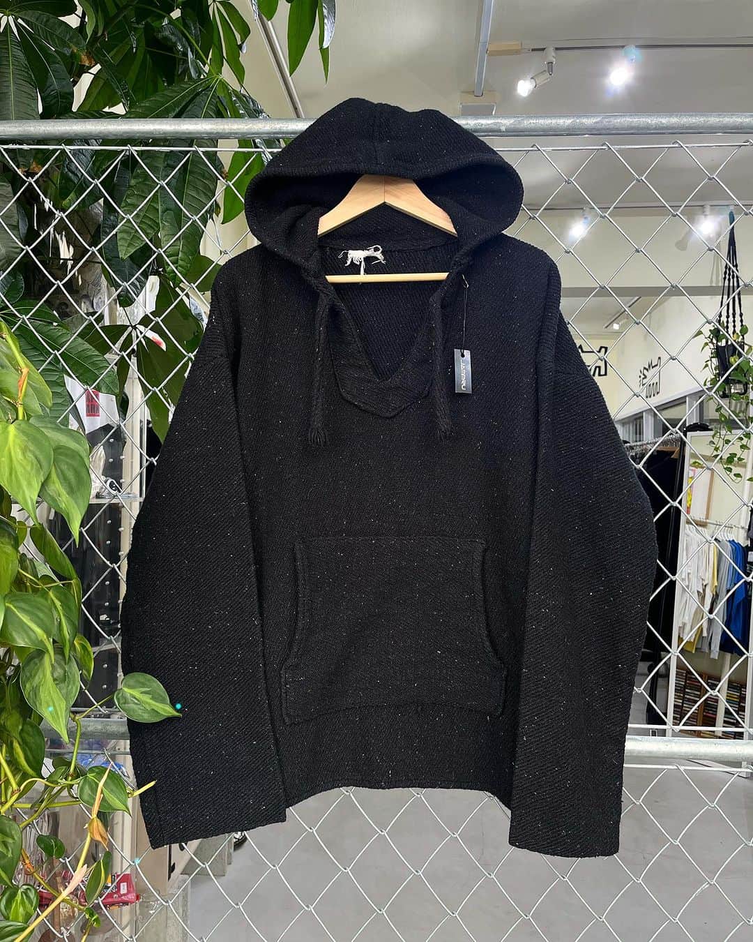 ジャムルのインスタグラム：「Mexican PARKA BLACK! .  #jammru #大阪古着屋#心斎橋古着屋#usedmix #mexicanparka #osaka  #fashion  #streetstyle  #streetfashion  #vtg  #vintage  #used  #usedclothing  #古着 #古着屋 #ファッション #70s #80s #90s」