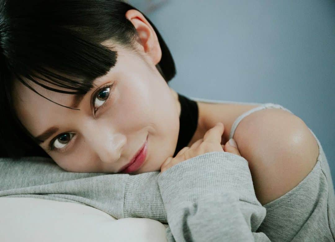 佐藤乃莉のインスタグラム：「Enjoy the rest of your day✨  Photo by @55sasaki   #チョーカー#pic#photography  #写真」