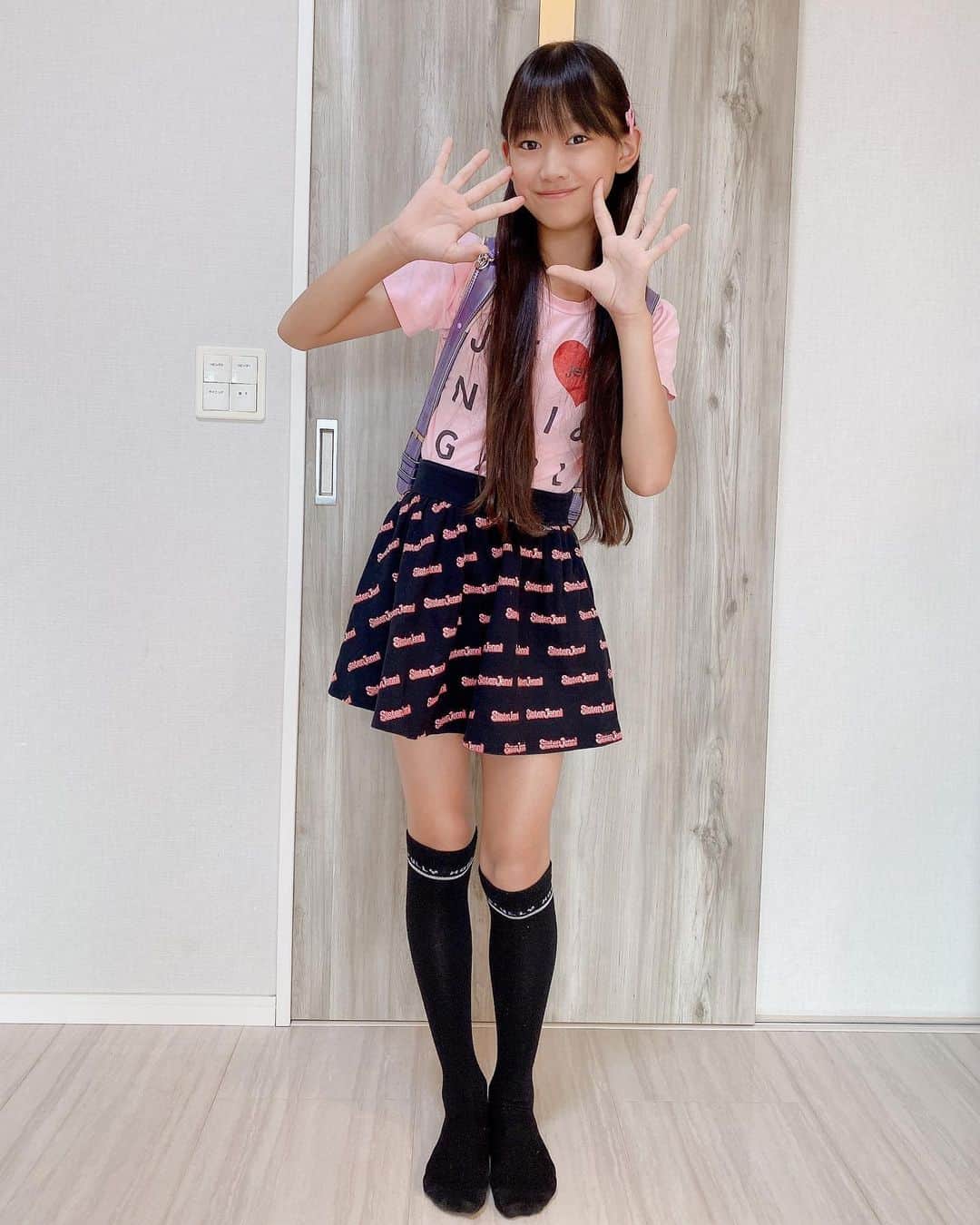 藤林夢さんのインスタグラム写真 - (藤林夢Instagram)「💗藤林夢(Yume)💗 @yumemama.mini 【🏫学校出発ポーズでし ...