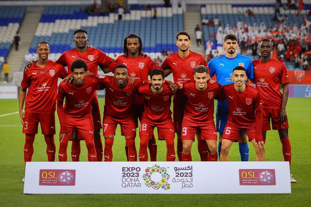 フィリペ・コウチーニョさんのインスタグラム写真 - (フィリペ・コウチーニョInstagram)「Very happy for the win and the first goal with this shirt.  Proud of our team's fight.  @duhailsc  Now, let's recover and focus on the next game. Thanks to the fans and everyone at the club for the warm welcome. 🙏🏽🦾🔥」9月29日 6時19分 - phil.coutinho