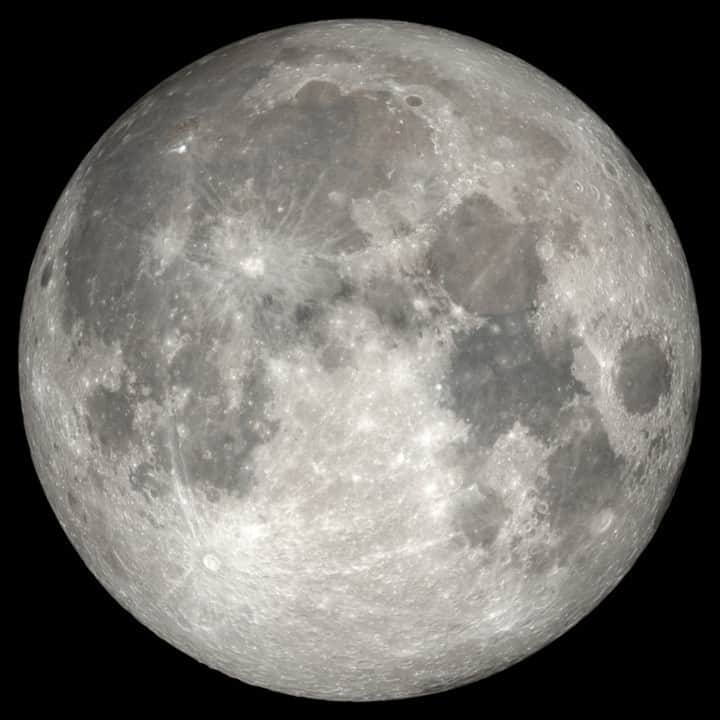 NASAさんのインスタグラム写真 - (NASAInstagram)「We think you’re pretty super!  The Moon is too. Tomorrow morning’s full Moon will be the last supermoon of the year, as well as the Harvest Moon. The Harvest Moon is the closest full Moon to the fall equinox. This year it falls on September 29.  Image description: Data visualization of the full Moon as seen on Sept. 29. The Moon is a bright gray and white globe, with patches of darker white mottling its surface, running approximately diagonally from the upper left to the lower right. Bright white impact craters dot the surface, with white spokes extending out from them.」9月29日 6時23分 - nasagoddard