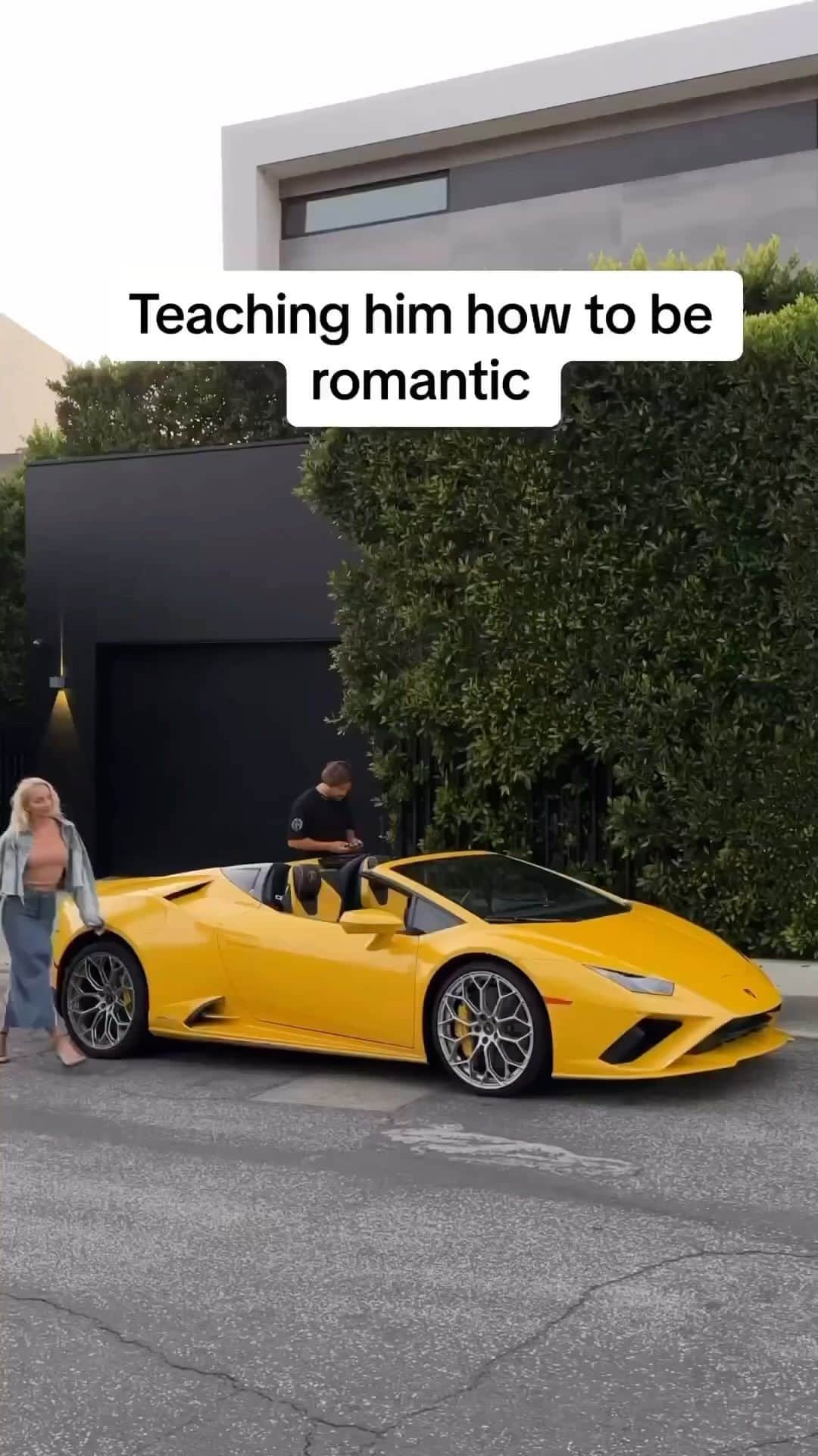 The Luxury Lifestyle Magazineのインスタグラム：「Caption this 😂 Tag your bae ❤️   Video by: @sergey_kosenko」