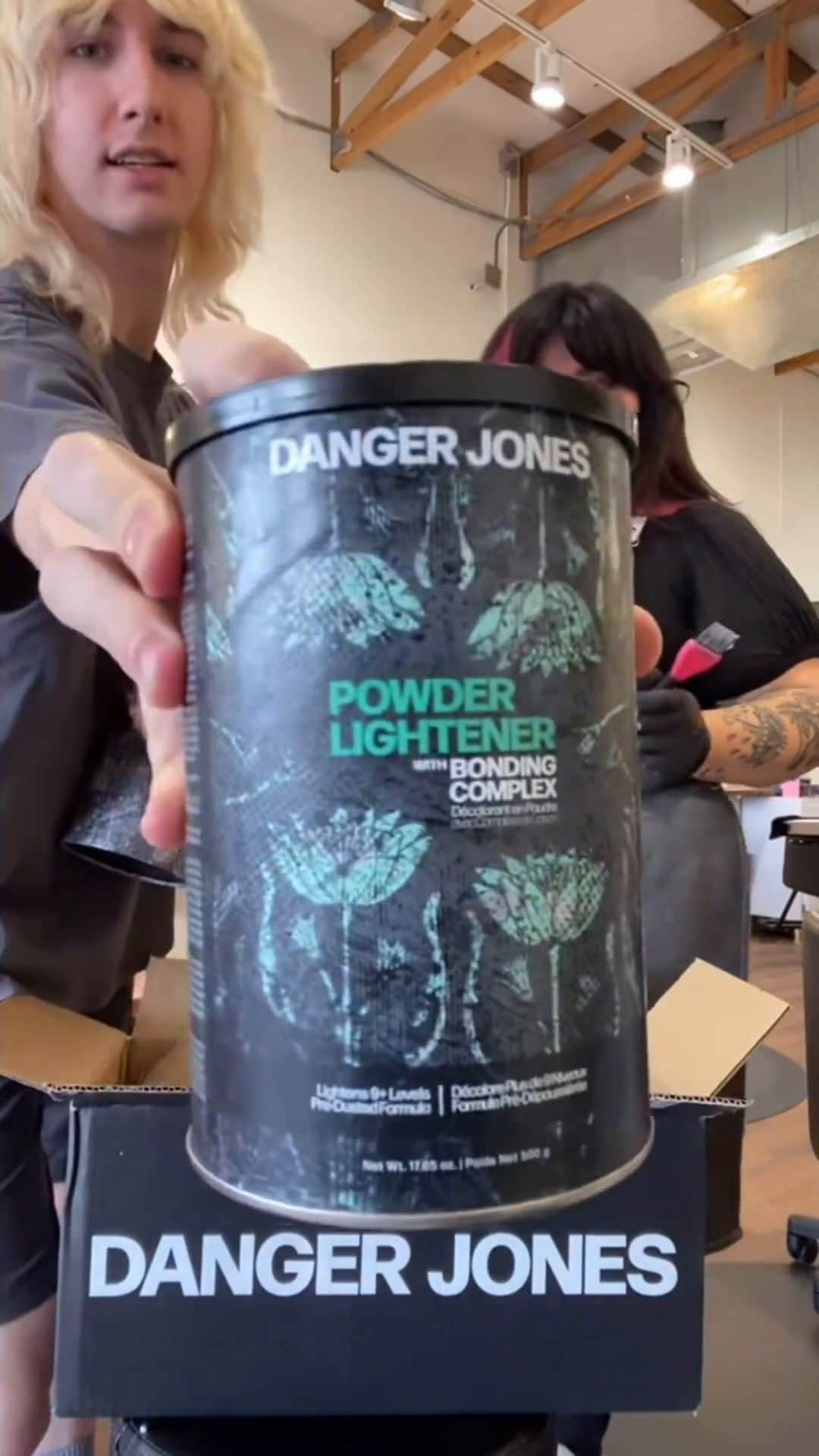 CosmoProf Beautyのインスタグラム：「@MercyGreenHair is obsessed with @DangerJonesCreative and we agree! It gives the perfect lift and has a bonding complex to keep the hair healthy, especially fine hair.  Danger Jones is exclusive to Cosmo Prof and on our list of 'must-try' products. Visit us online or in-store to try the new Danger Jones lightener.  ► www.CosmoProfBeauty.com  #CosmoProf #DangerJones #DangerJonesCreative #HairEducation #BehindTheChair #FineHair #StylistHacks #SalonTips #HairEducator #HairClass #SalonEducation」