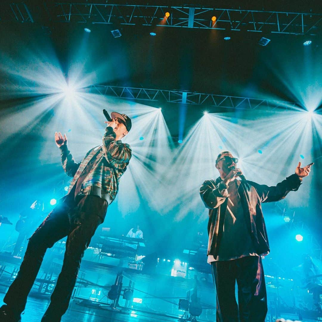 Def Techさんのインスタグラム写真 - (Def TechInstagram)「Def Tech The Sound Waves Tour 2023✨ Day3 TOKYO!!  9/28（木）TOKYO DOME CITY HALL Thank you so much to everyone in TOKYO! See you next time!!  #DefTech @deftech  @microfromdeftech  @shen037   ▼Team Def Tech @nagacho_gt  @djhirakatsu  @kazuki_isogai  @kumaigoro  @dubmasterx   Photo & Movie｜ @umi_hayato  SNS Movie｜ @sana_0811_   ▼Respect Dancer @krowmasa  @abeyan01  @babykonkrete_lilkrow  @miko_nakajima   #TheSoundWavesTour #Weakends #Automatic  ＝＝＝＝＝ Def Tech The Sound Waves Tour SNSキャンペーン実施中！  Instagramで「ツアー参加の思い出」を大募集！ ハッシュタグ #DefTech #TheSoundWavesTour 2つを付けてフィード投稿してね！ 抽選で”30名”に”ステッカー”をプレゼント！当選者には、公式アカウントからDMにてお知らせします。  ▼応募期間 2023/09/15 ～ 2023/10/02  ＝＝＝＝＝ Def Tech The Sound Waves Tour 2023  ▼ 開催日程 9月15日（金） 愛知：日本特殊陶業市民会館 ビレッジホール 9月17日（日） 千葉：市川市文化会館 大ホール 9月28日（木） 東京：TOKYO DOME CITY HALL 9月29日（金） 大阪：オリックス劇場 10月1日（日） 福岡：福岡国際会議場 メインホール  ★ 各プレイガイド チケット一般発売中！  ▼ お申し込みはコチラ（ローソンチケット） http://l-tike.com/deftech/  ▼ お申し込みはコチラ（イープラス） https://eplus.jp/sf/word/0000003631  ▼ お申し込みはコチラ（チケットぴあ）https://t.pia.jp/pia/artist/artists.do?artistsCd=37240188」9月29日 7時40分 - deftech