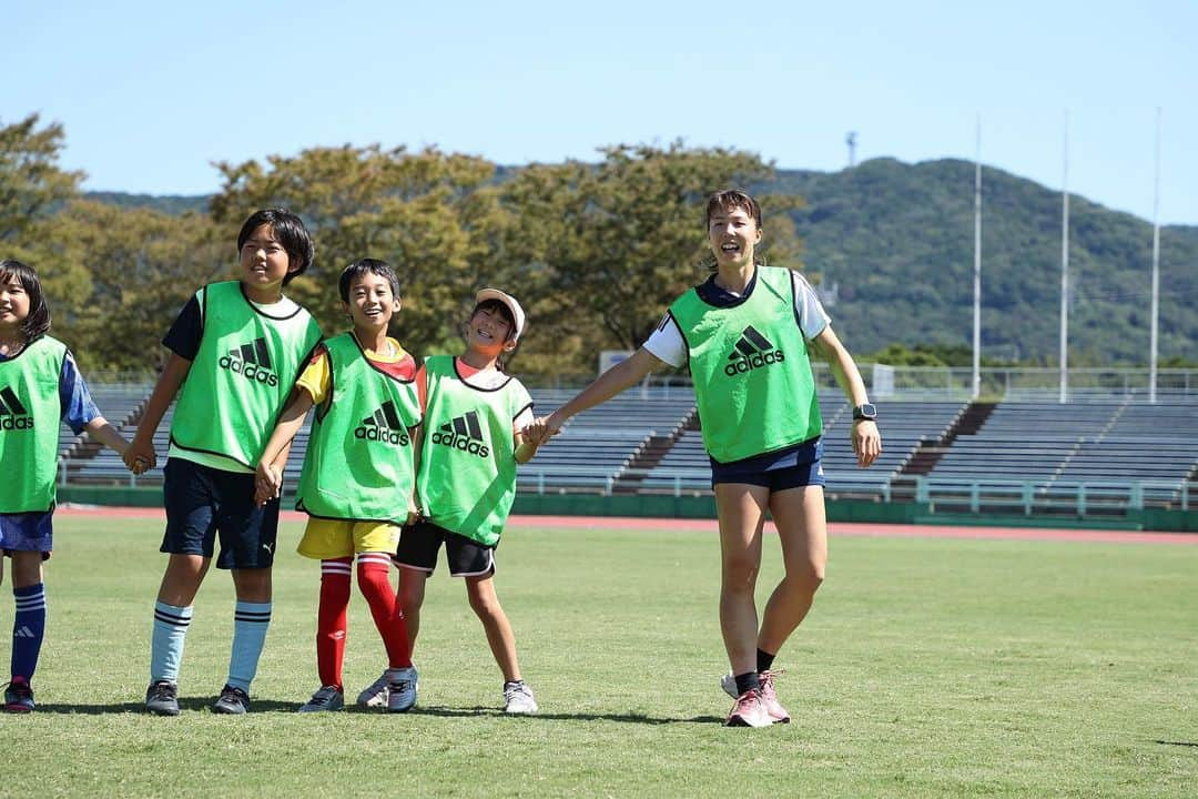 杉田妃和さんのインスタグラム写真 - (杉田妃和Instagram)「↓ 地元の地で身近な人たちがたくさん駆け付けてくれて、こんな嬉しいことはないなと。 熱い応援、ありがとうございました🔥✨ ©︎JFA #kitakyushu#japan #なでしこジャパン」9月29日 7時41分 - sugita_hina08