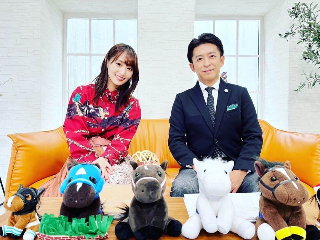 福永祐一さんのインスタグラム写真 - (福永祐一Instagram)「本日21時58分よりフジテレビ「人志松本の酒のツマミになる話」に出演します。千鳥のノブくんと久しぶりに会えて嬉しかったうえに、お酒を飲んで面白い話を聞けて、ただただ楽しい会で良い思い出になりました。どの話が使われているのか分からないので一抹の不安はありますが、もし良かったらご覧ください☺️ そして、その番組終了後に 関西テレビにて新番組 『菅井友香のウマのおケイコ〜教えて福永先生〜』 が始まります。 僕が、菅井さんにGⅠレースのわかっているようで、わかっていないことを分かりやすく解説する番組です。 菅井さんと一緒に乗馬をすることもあり楽しい収録となりました。 みなさん、ぜひご覧ください。 【初回放送】 9月29日(金)22時52分～ カンテレ競馬でYouTube配信もあります。 #人志松本の酒のツマミになる話 #菅井友香のウマのおケイコ #福永祐一」9月29日 7時45分 - yuichi.fukunaga_official