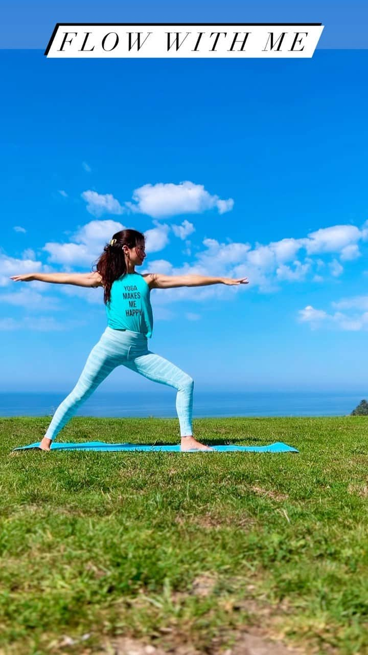 メロディー洋子のインスタグラム：「A fun flow into Warrior III to explore your mobility, balance, and stability.   See you on the mat this Saturday with San Pedro Yogis for our Free Community Yoga Class at The Korean Friendship Bell at 9am-10am! DM for more info 🙏🏽✨  ウォーリアーIIIへの楽しい流れで、可動性、バランス、安定性を探求する。  #flowwithme #yoga #vinyasa #yogapractice」