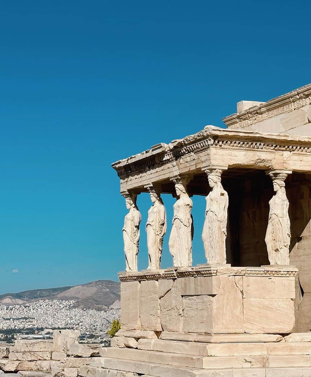 Keilah Kangさんのインスタグラム写真 - (Keilah KangInstagram)「Swipe for a better view of the Erechtheion 🏛️」9月29日 8時29分 - keilah.k