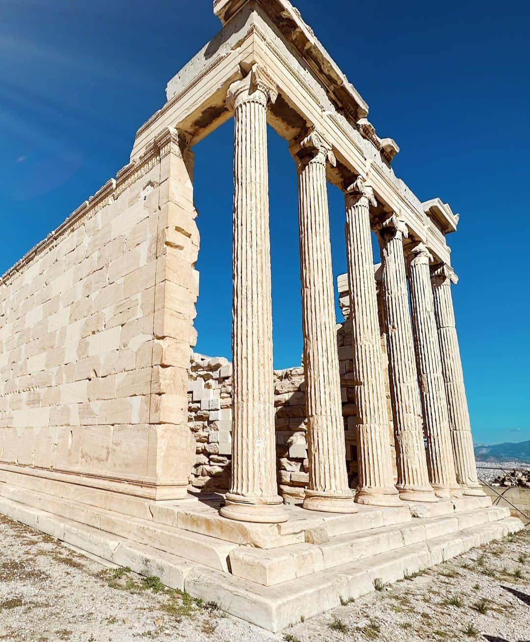 Keilah Kangさんのインスタグラム写真 - (Keilah KangInstagram)「Swipe for a better view of the Erechtheion 🏛️」9月29日 8時29分 - keilah.k