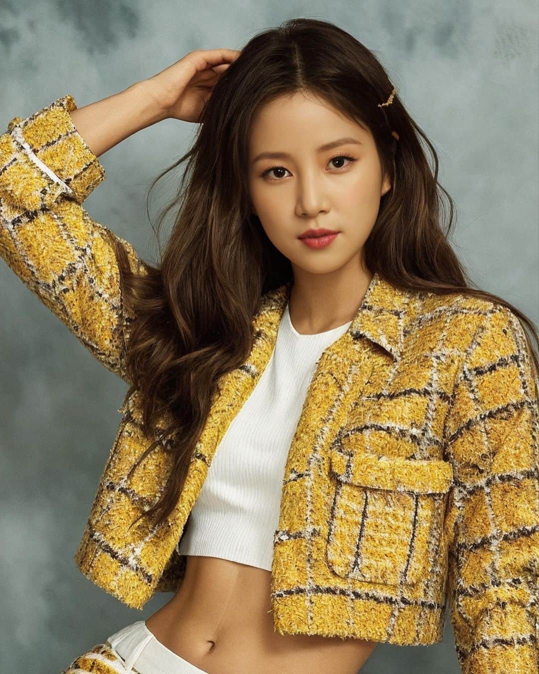 パク・チョロンのインスタグラム：「누구세요❔❔❔#이어북」